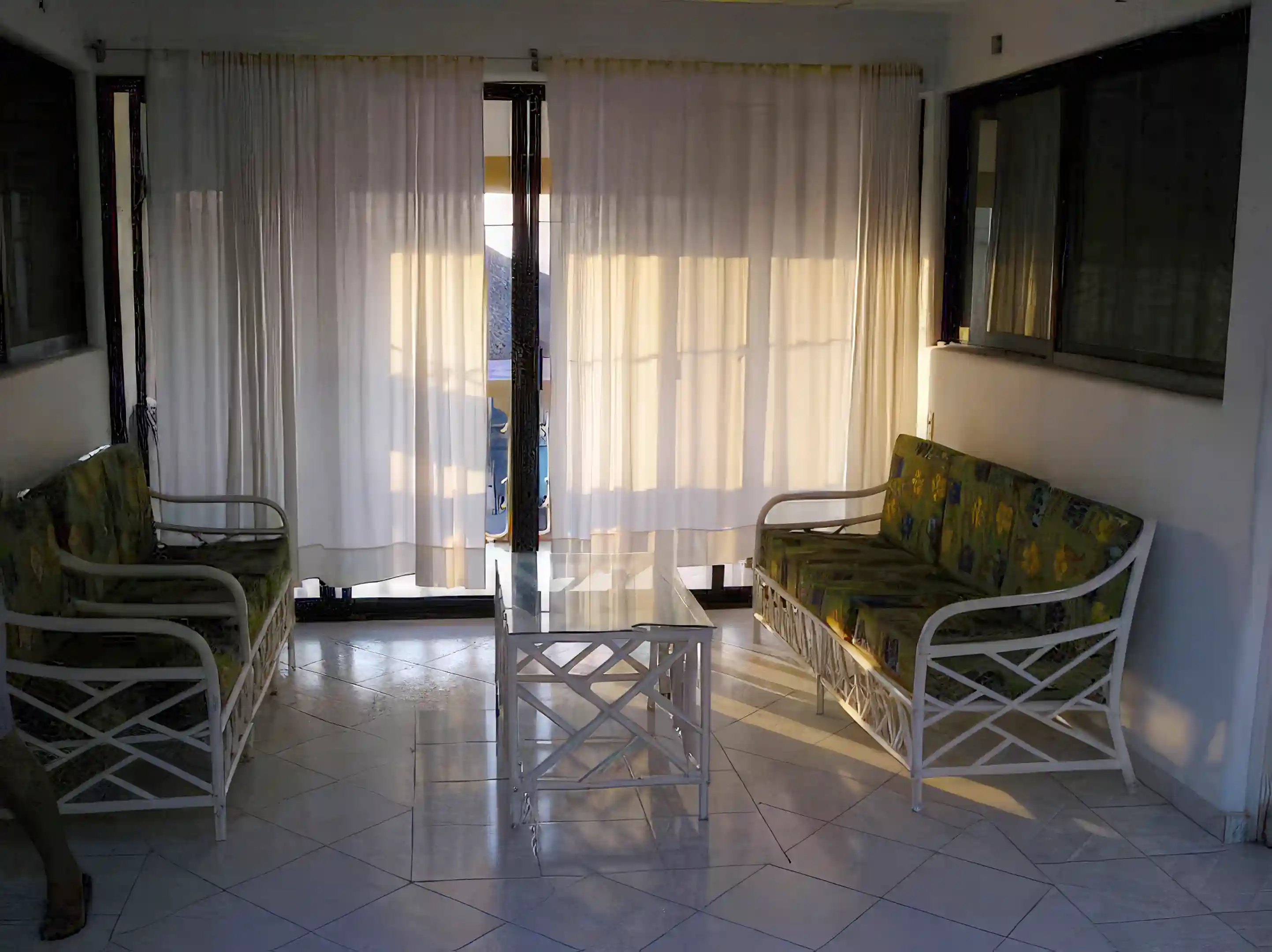 Hotel Lounge