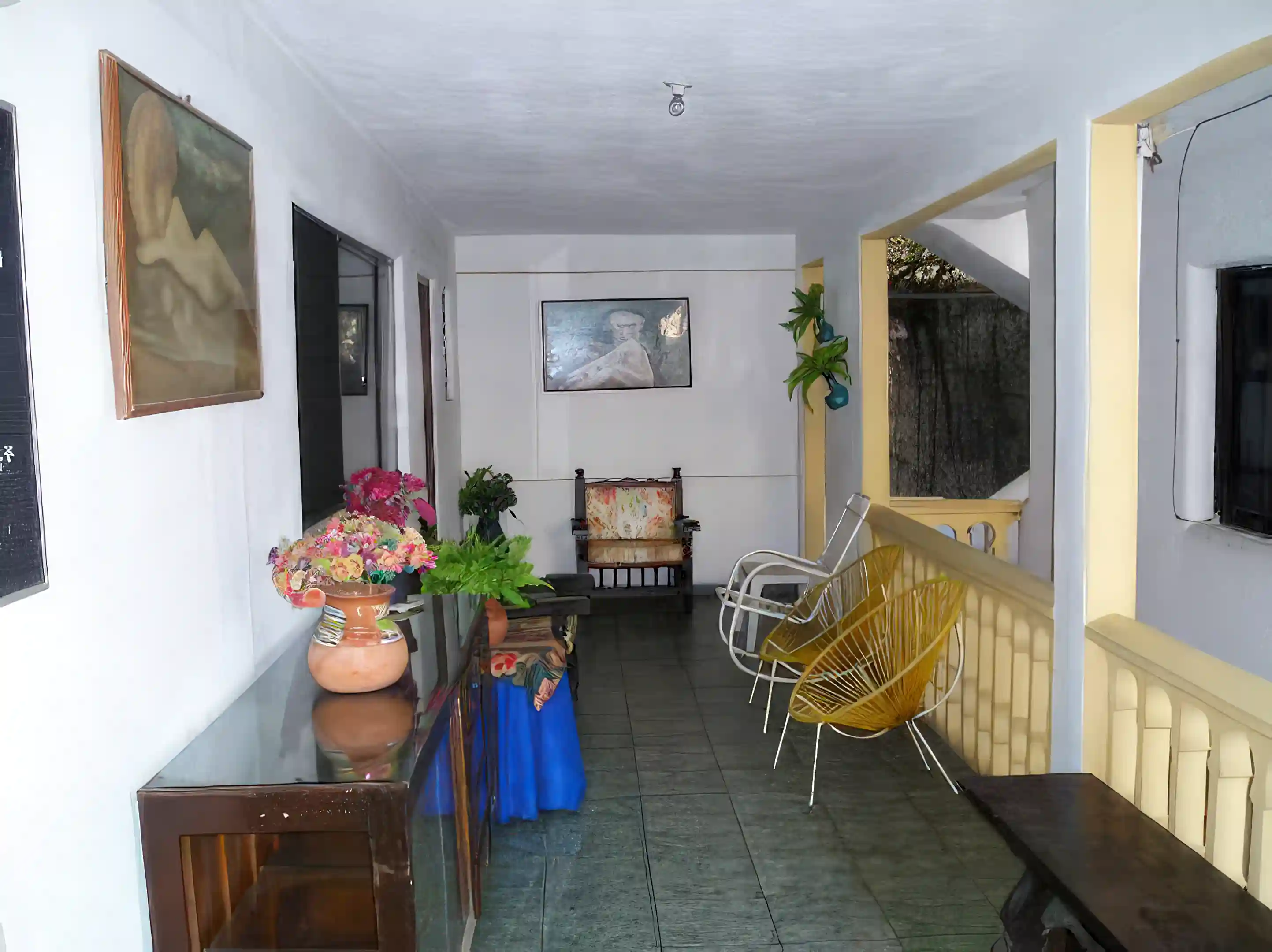 Hotel passageway