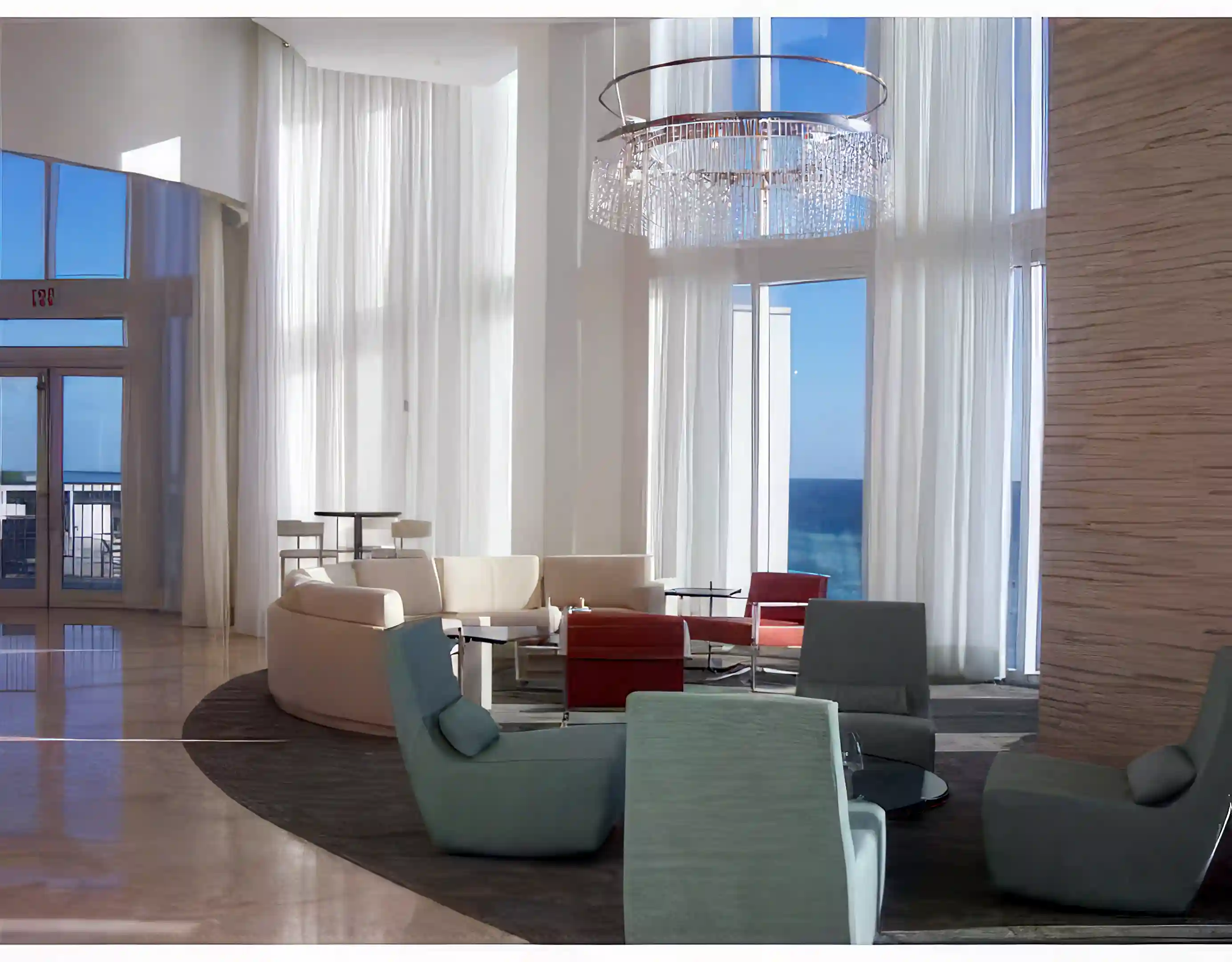 AMENITIES - LOUNGE