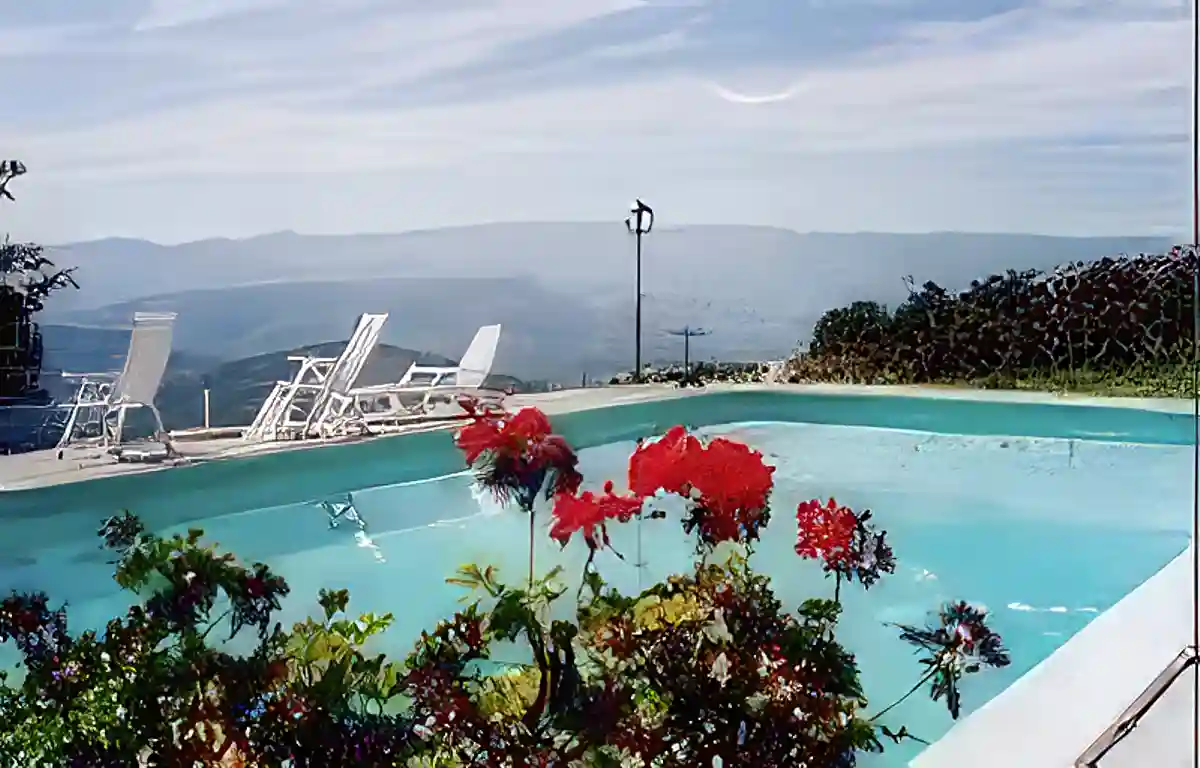 Country House for Sale and Rent in Tuscany, Italy