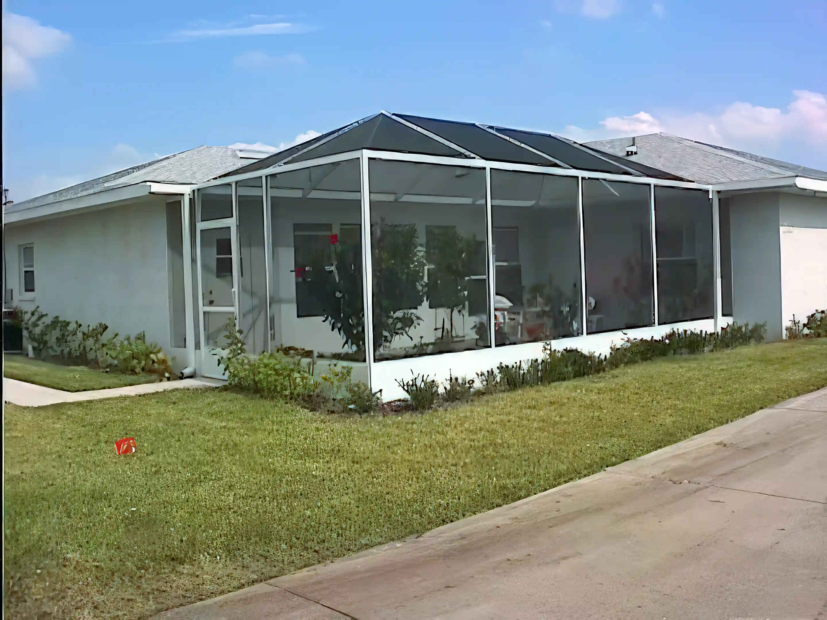 Patio Villa for Sale and Rent in Florida, USA