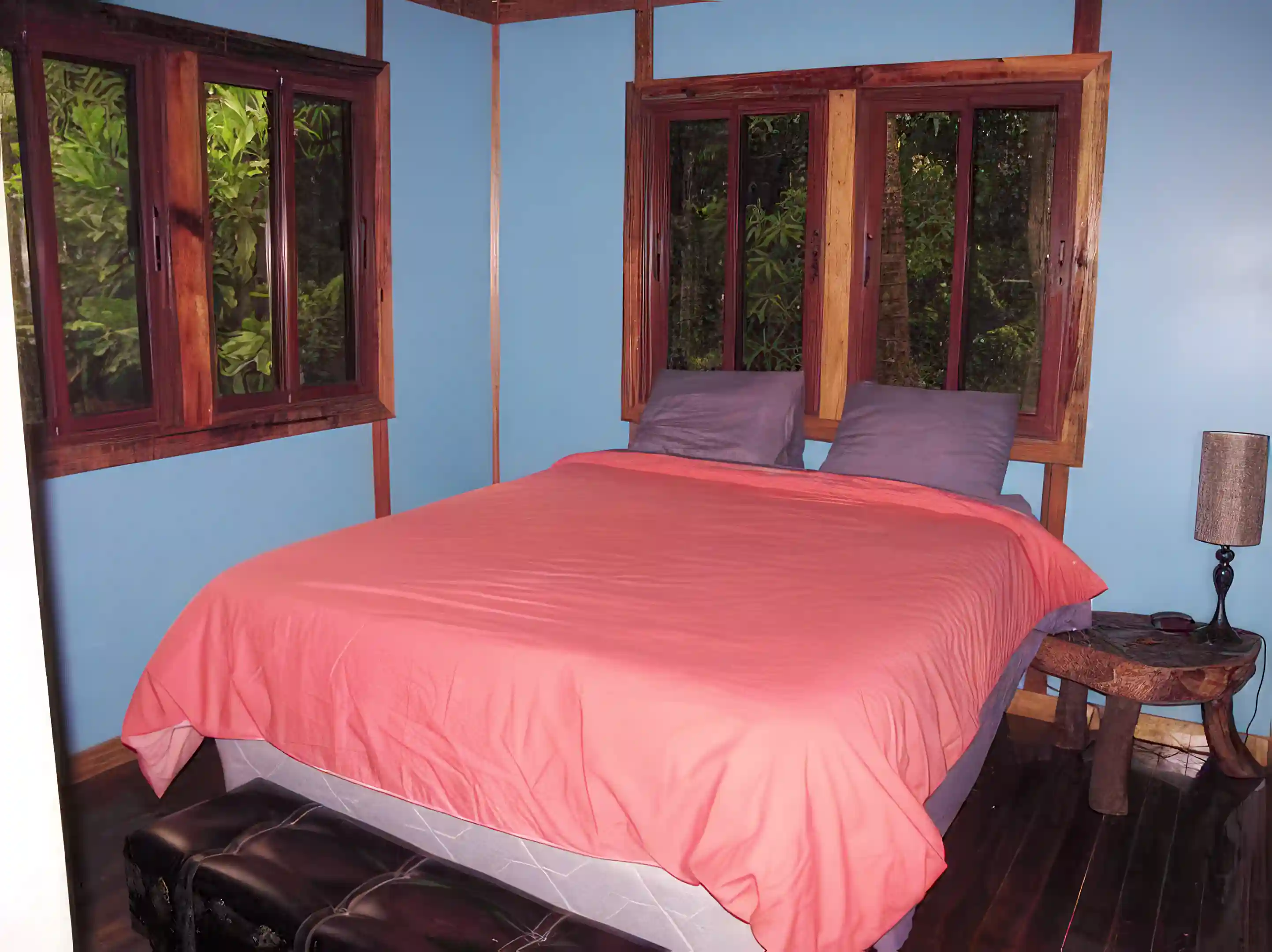 Bedroom 2 - Queen size bed. Ceiling fan and independent...