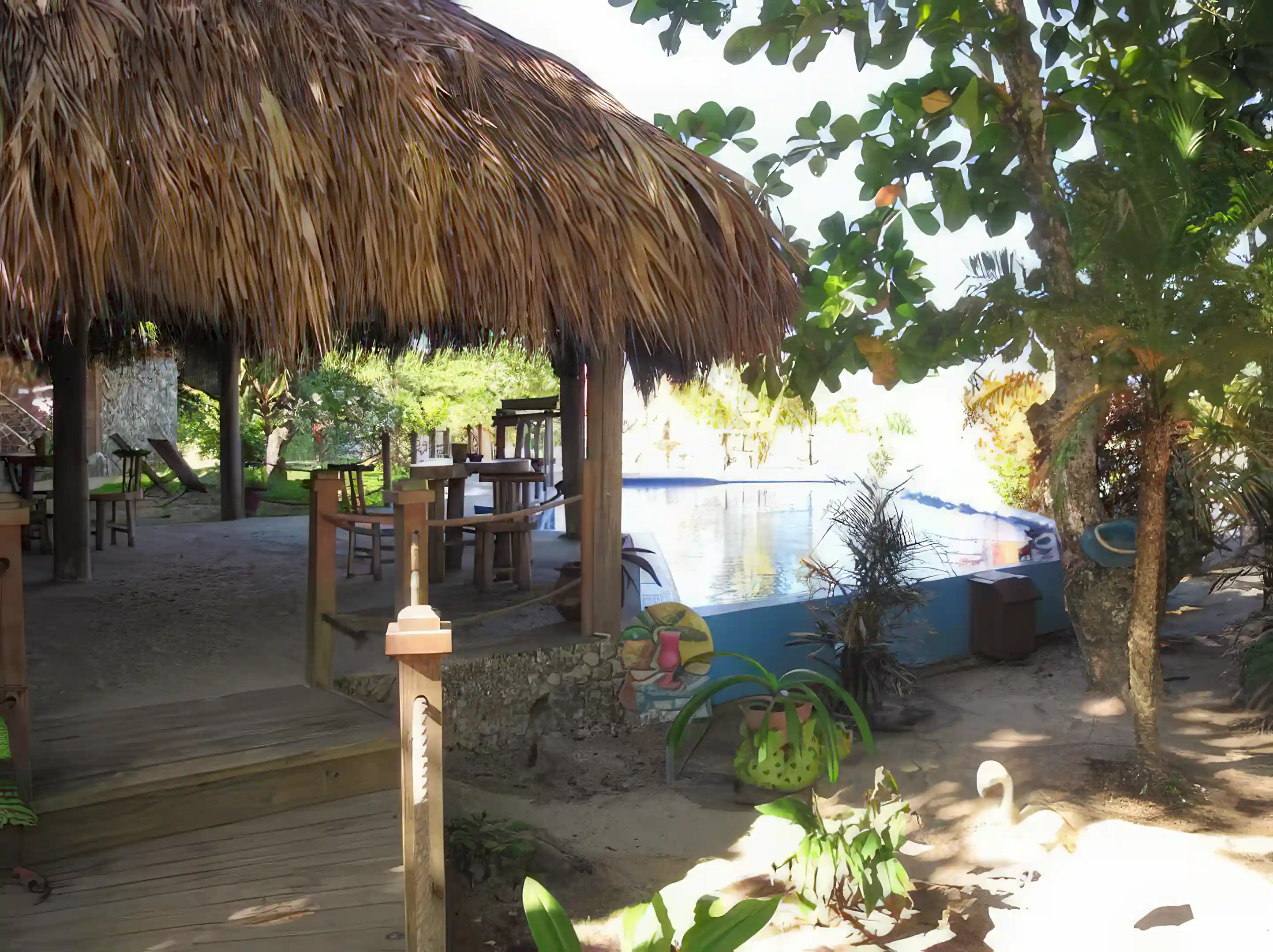 Common area - Toucan Bar & Grill and pool