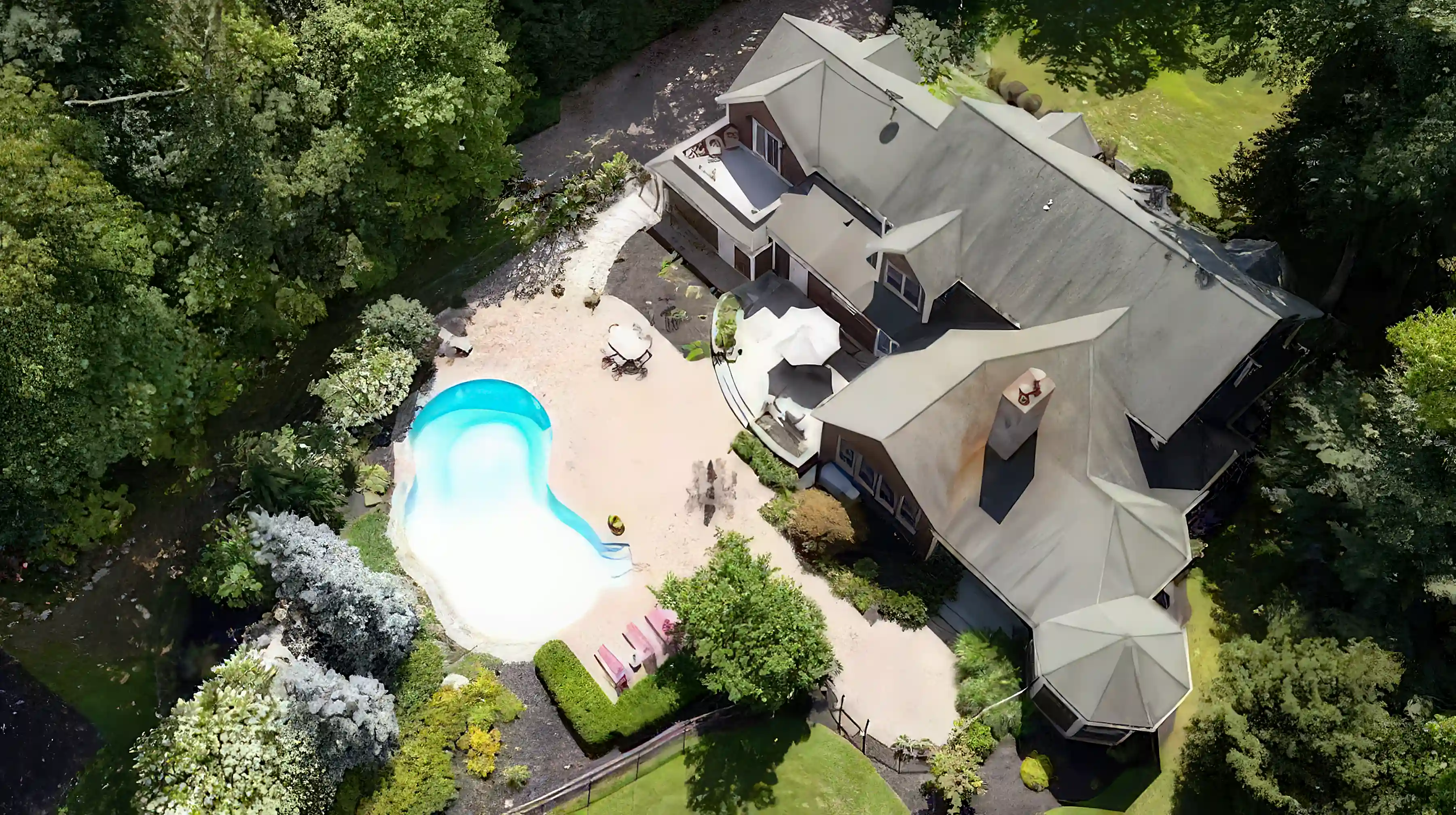 Home for Sale in 44 Brookvale Rd., Kinnelon, New Jersey, USA