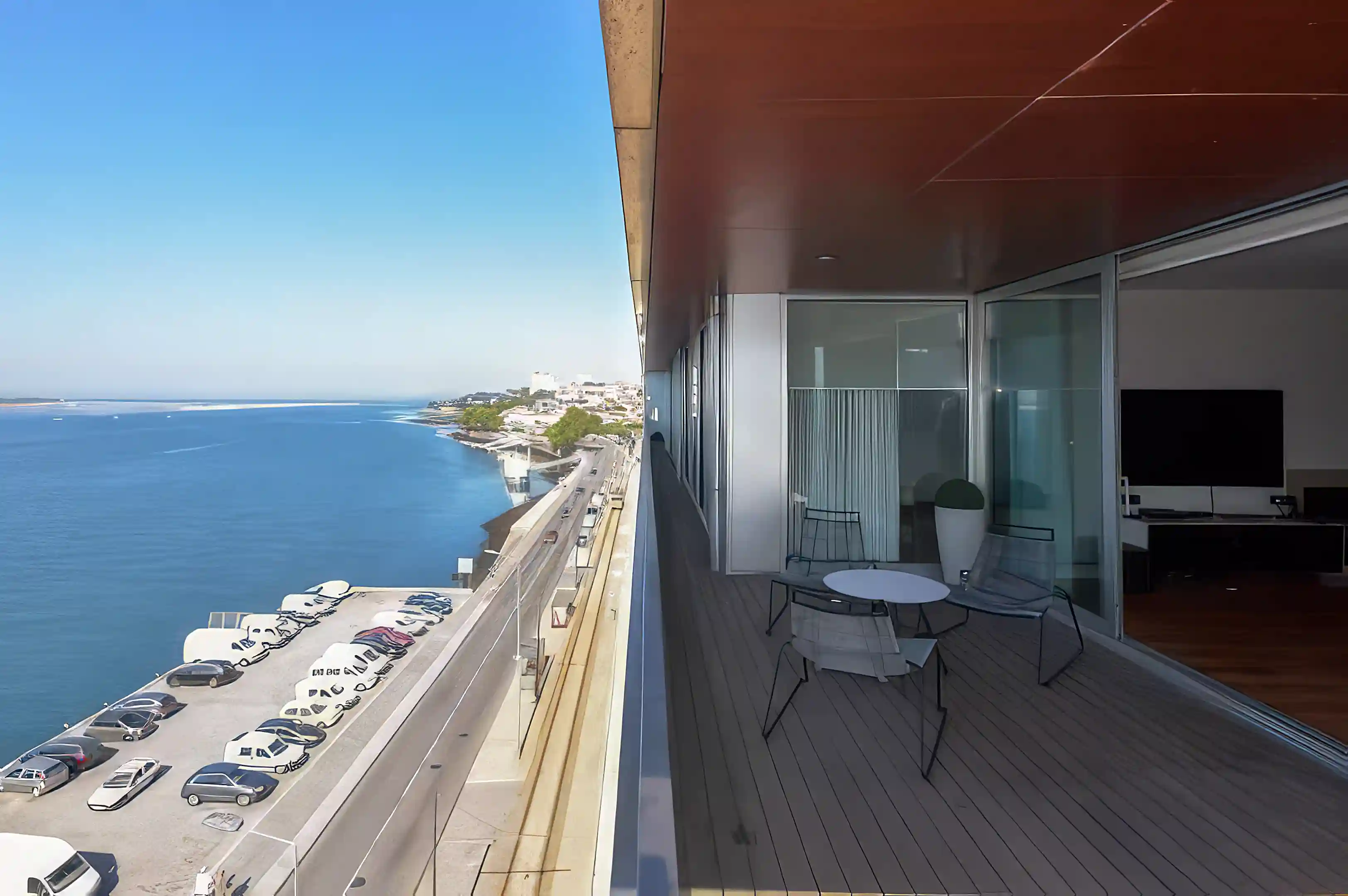 5 Bed Riverfront Apartment for Sale and Rent in Porto, Portugal
