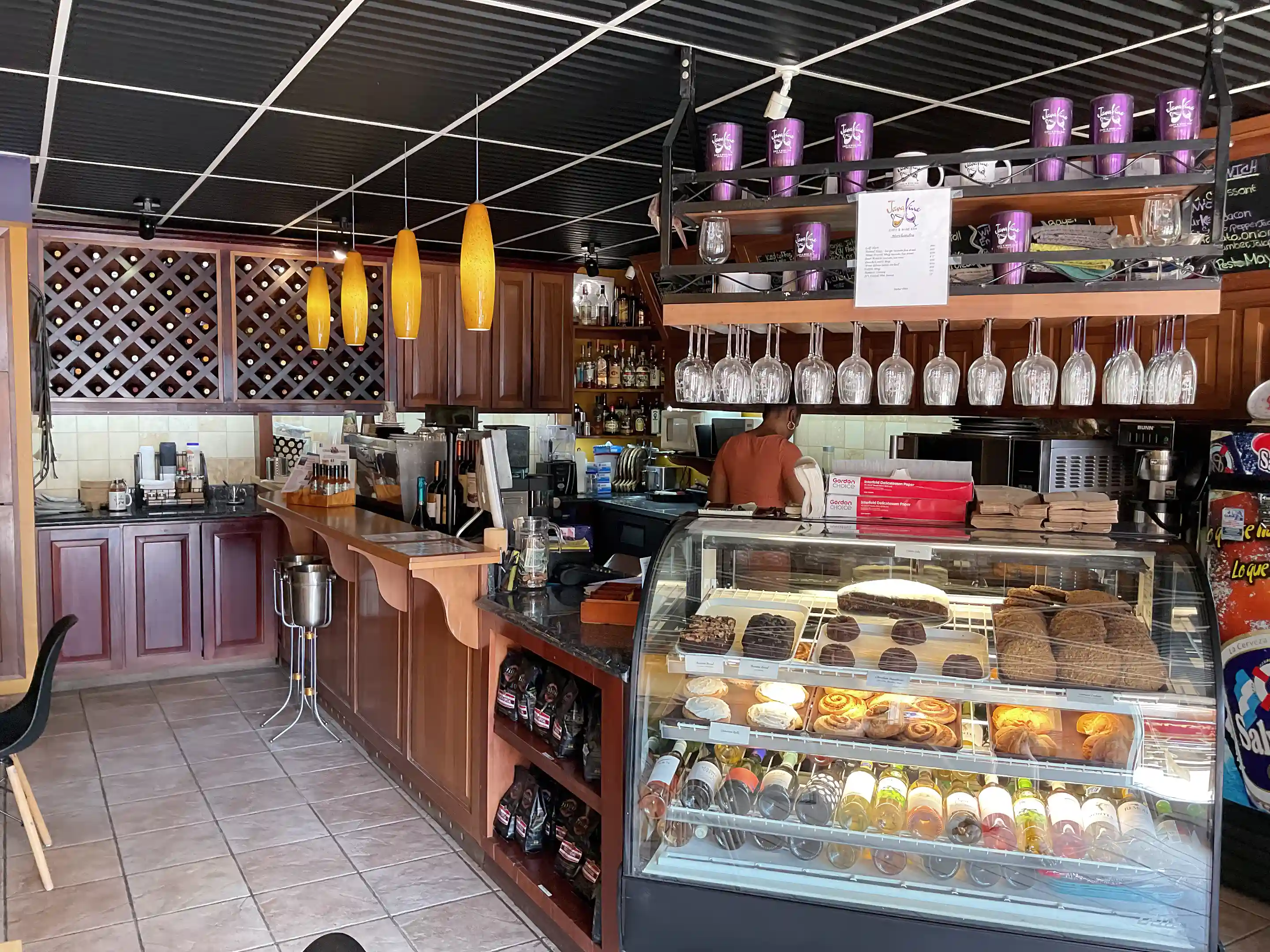 Cafe & Wine Bar for Sale and Rent in West Bay, Roatan, Bay Islands, Honduras