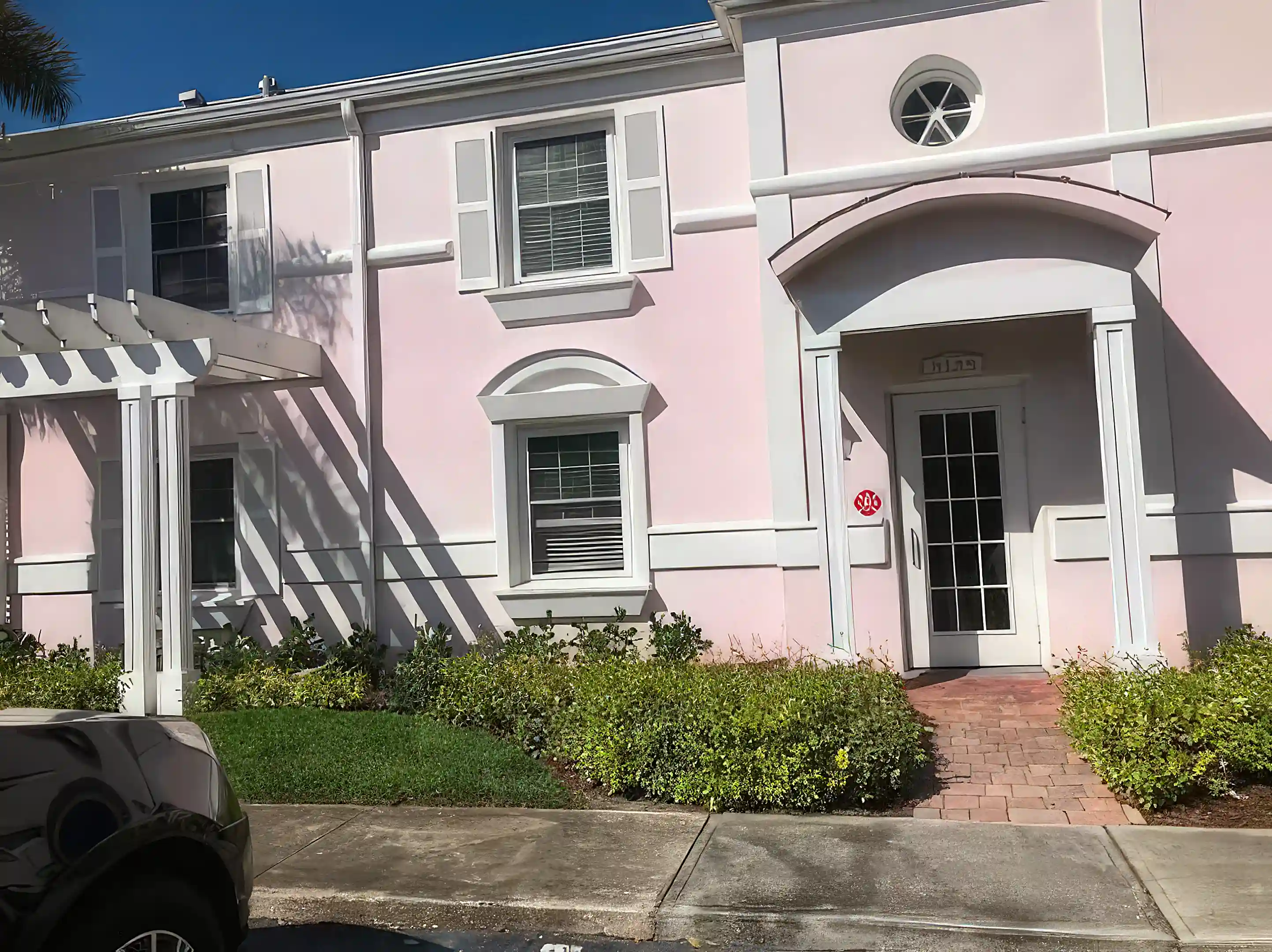 Waterfront Condo for Sale in 5135 Coquina Key Dr Se, Apt B, Saint Petersburg, Florida, USA