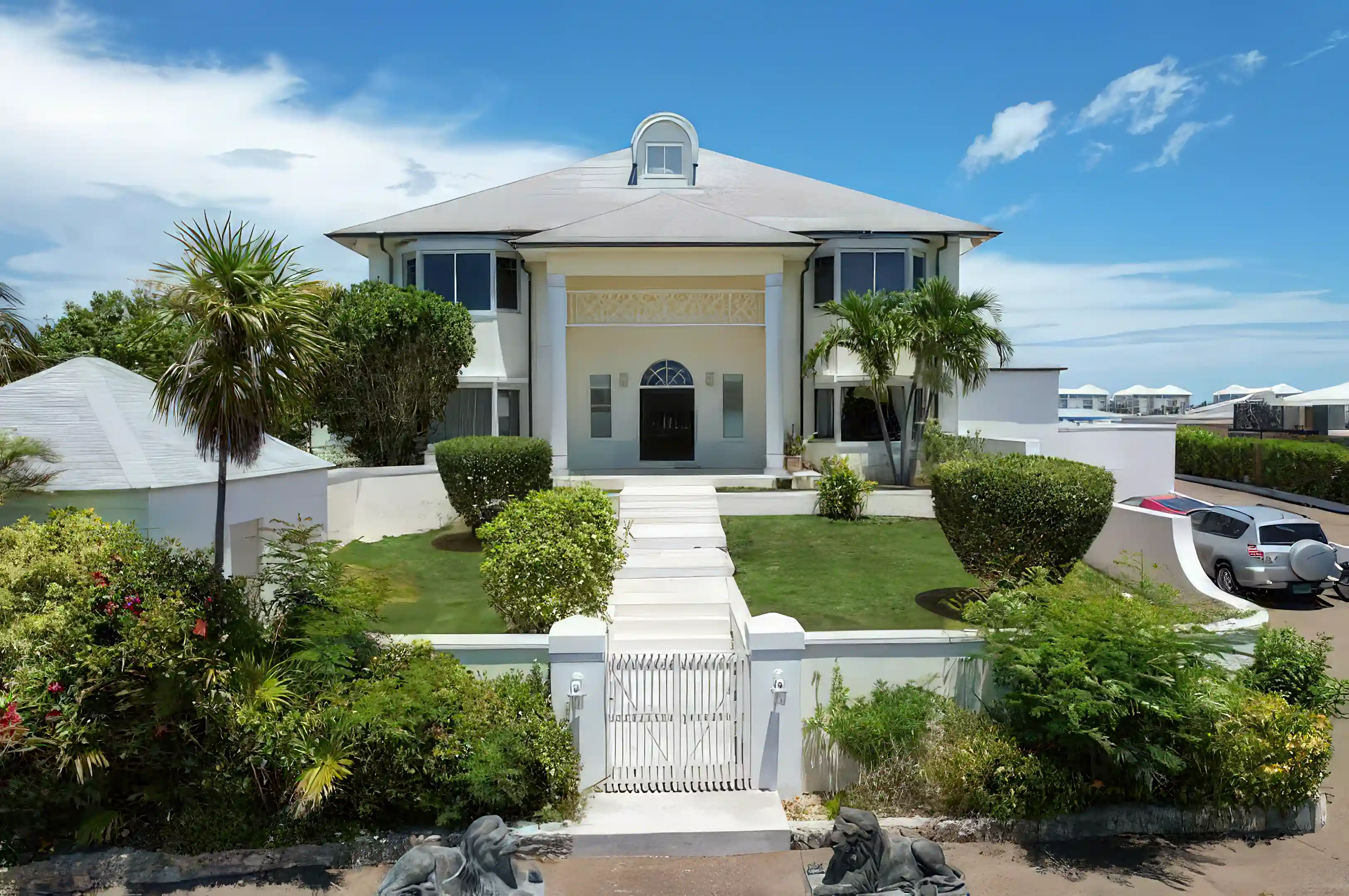 4 Bedroom House for Sale in New Providence, Nassau, Bahamas