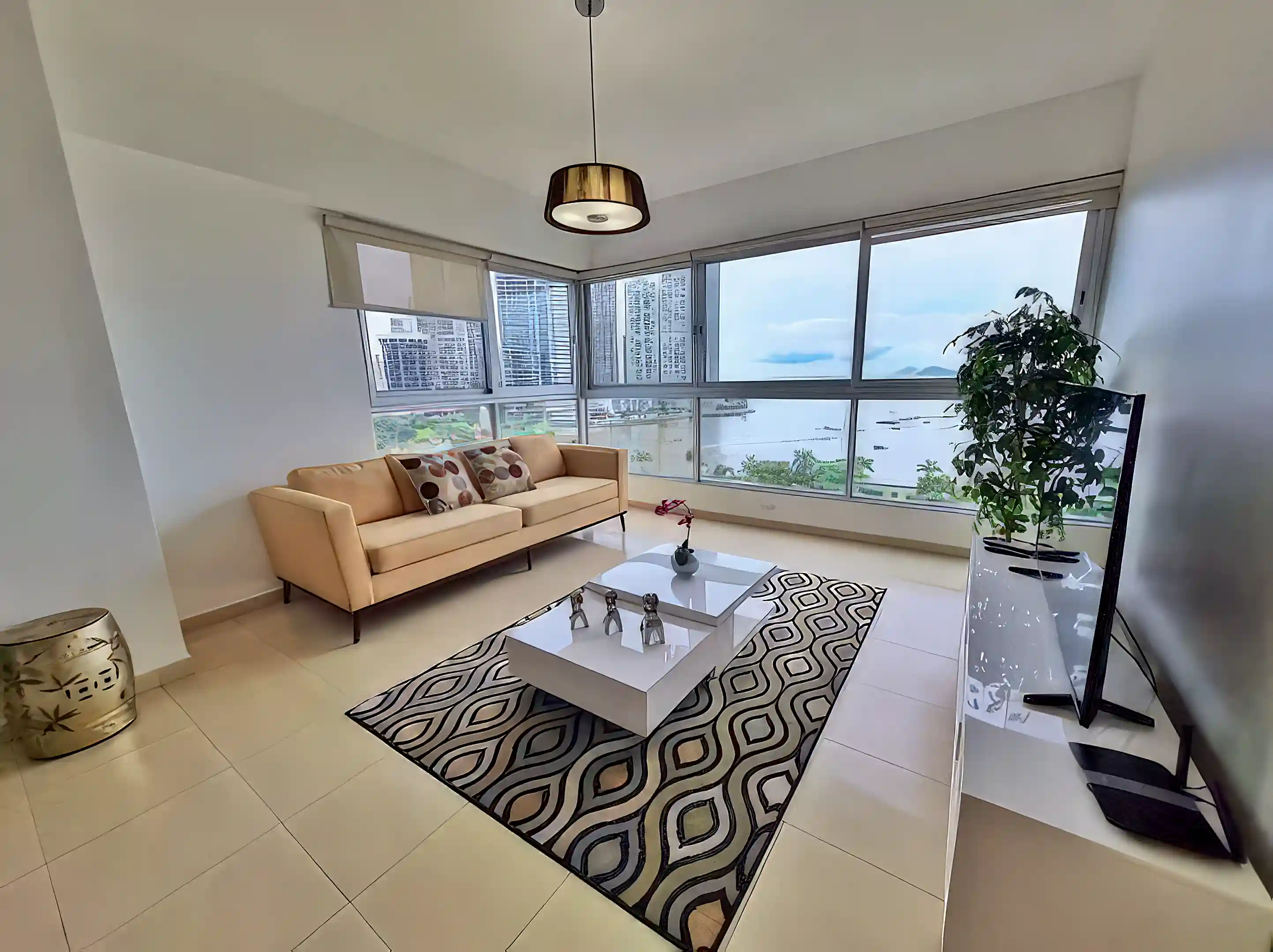 Ocean View Apartment for Sale in Avenida Balboa, Panama City, Panama