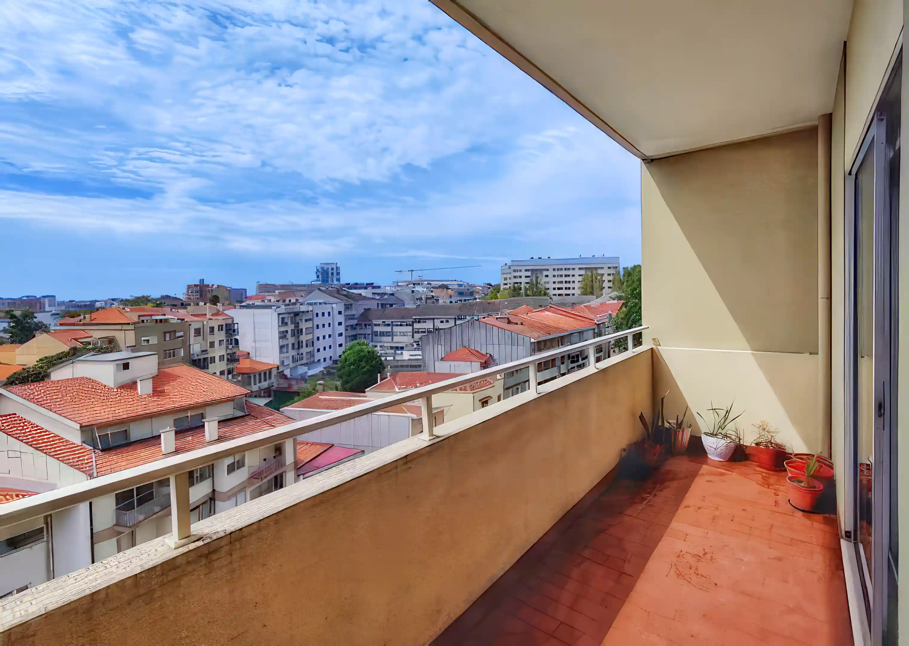 4 Bed Apartment for Sale in Porto, Portugal