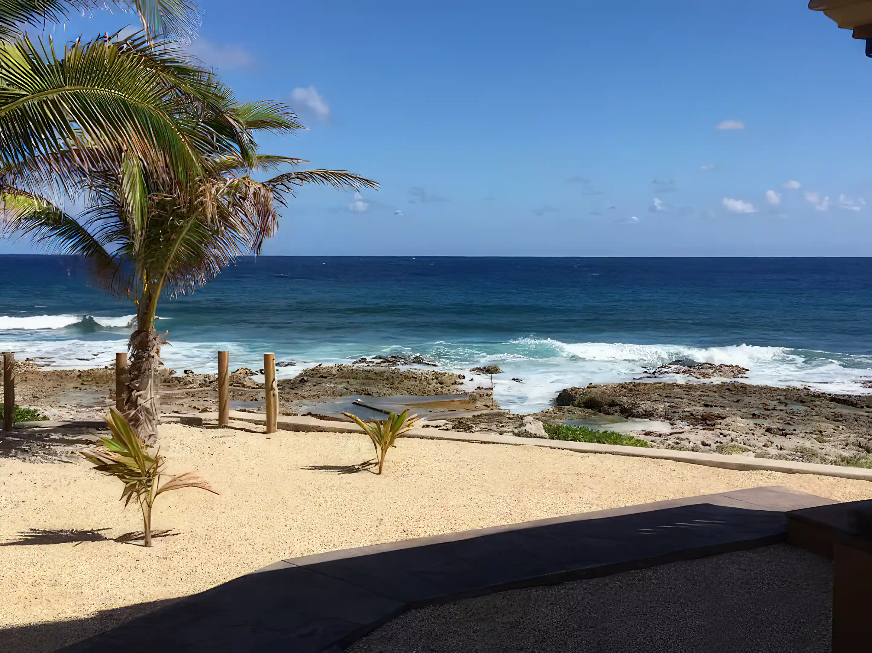 End unit, ocean front!