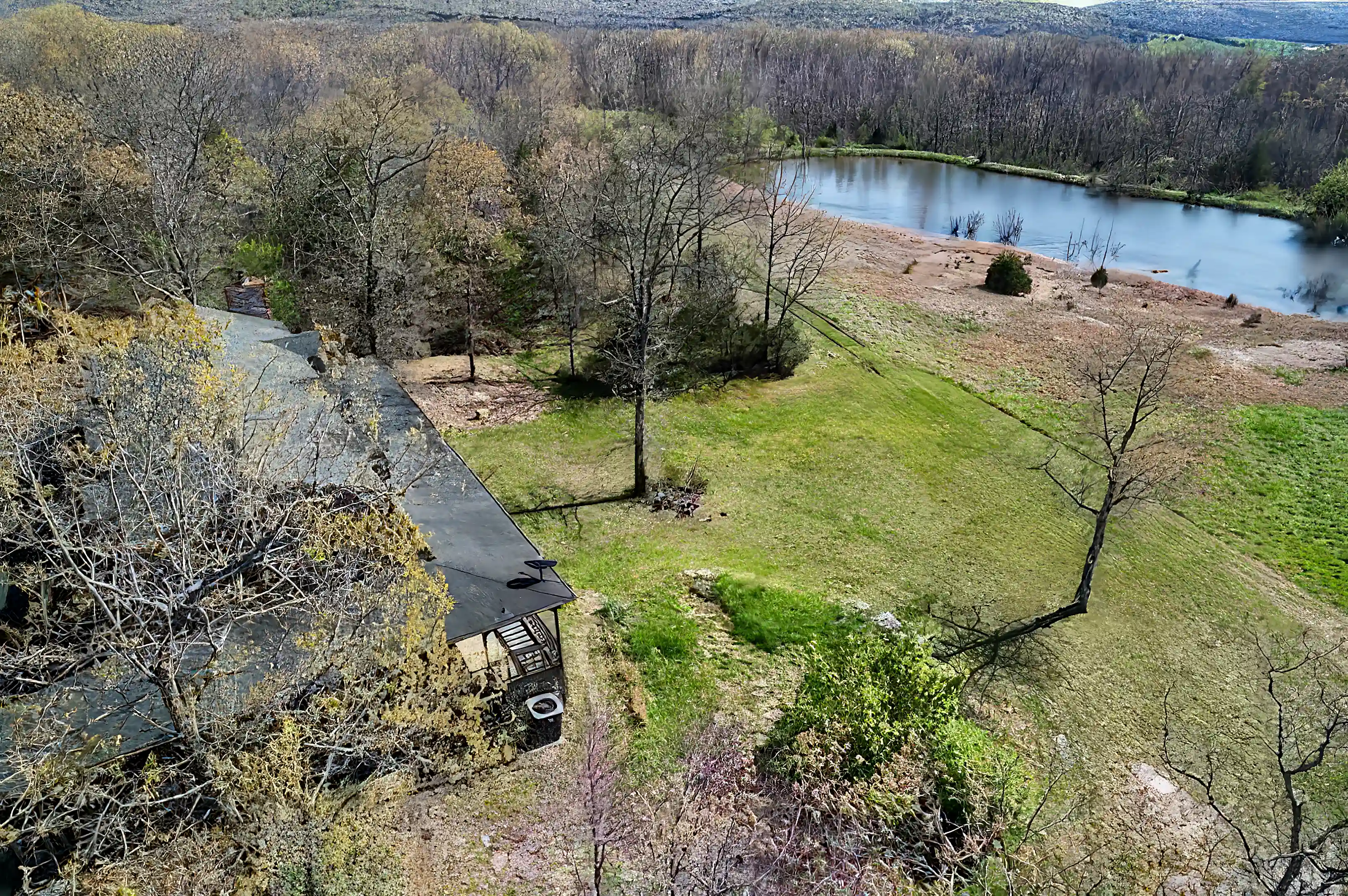 Home for Sale in 4475 State Highway T, Oldfield, Missouri, USA