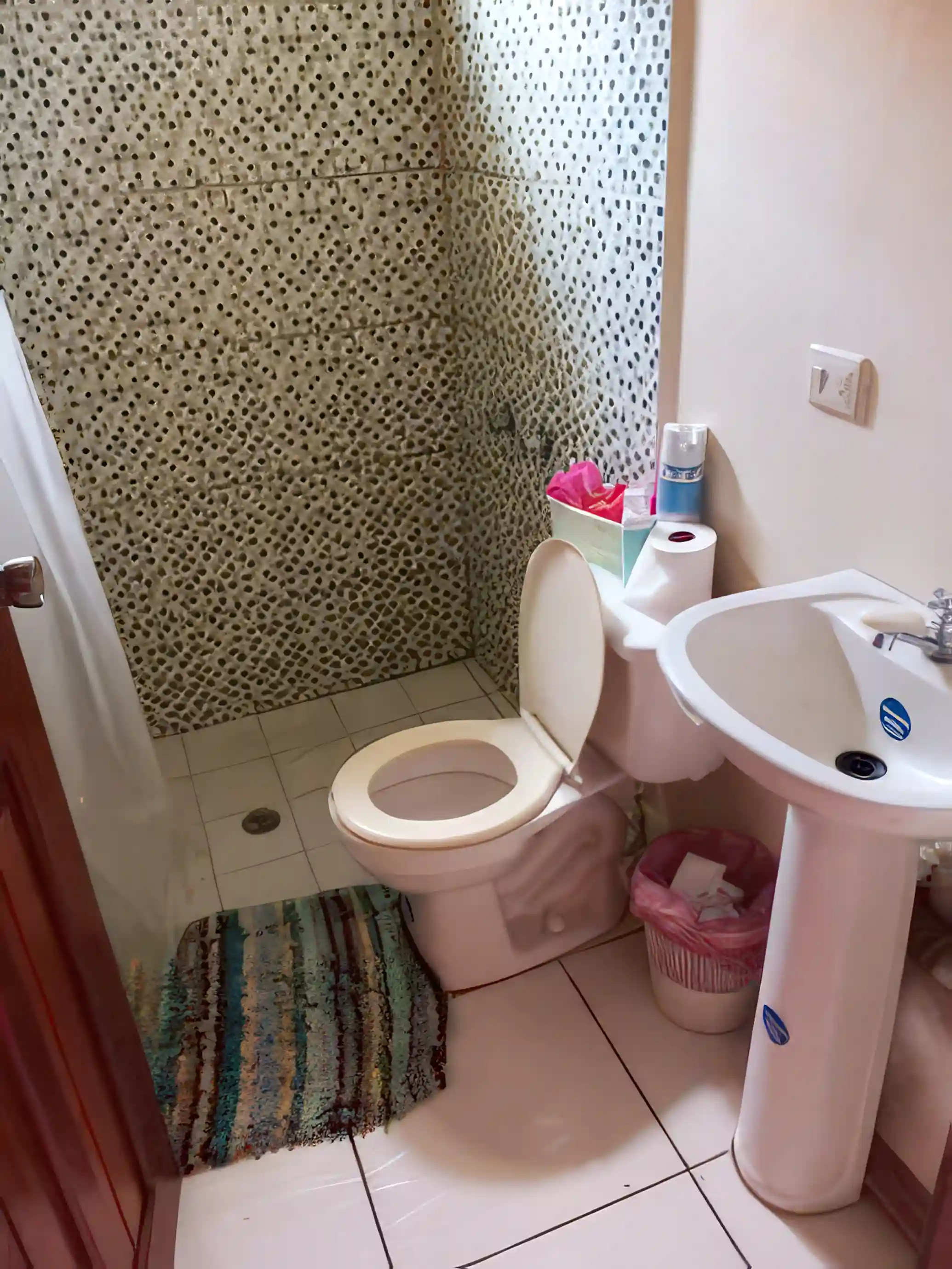 Both bathrooms have large showers and ceramic tile. Custom...