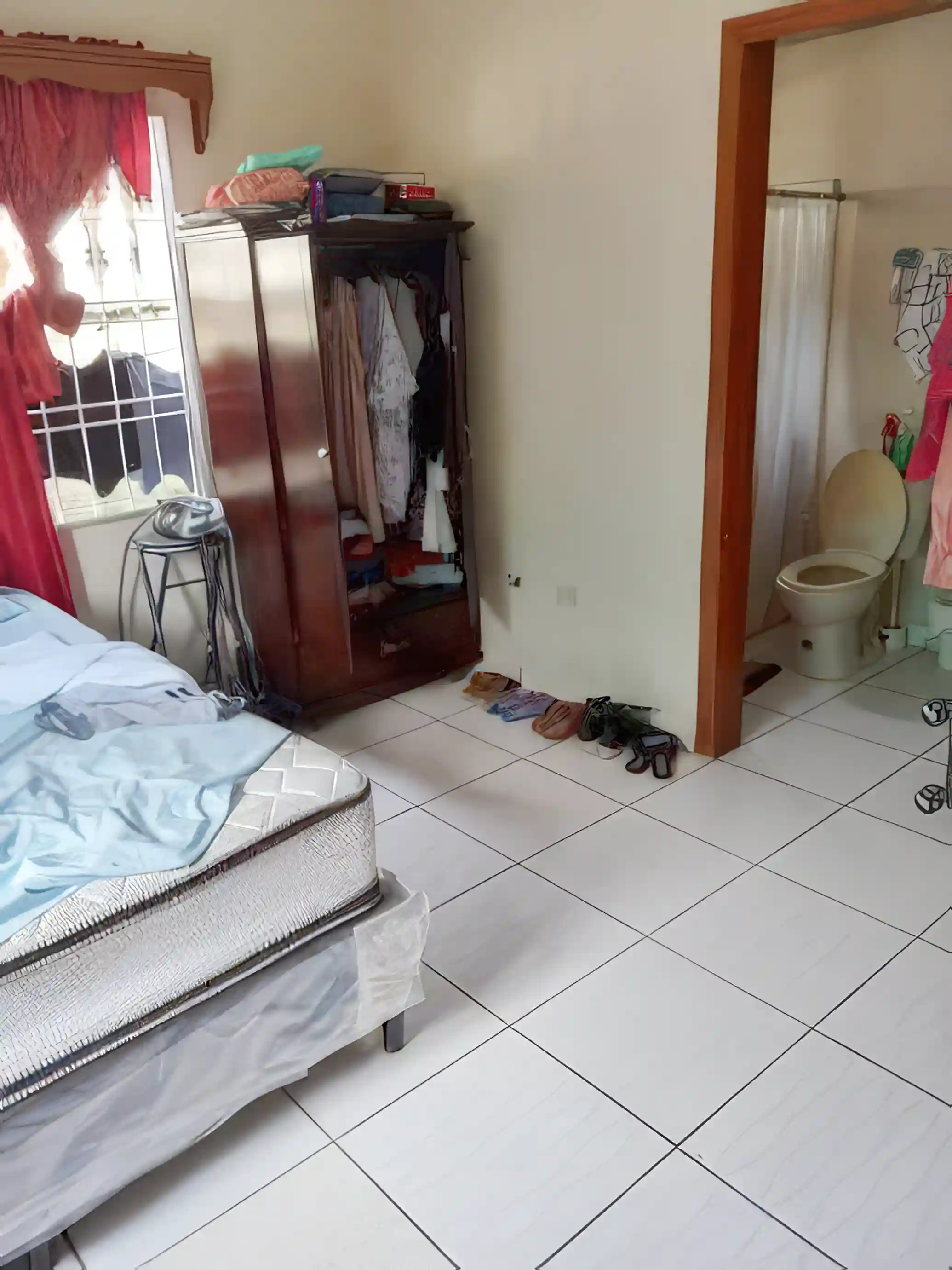 3 Bed 2 Bath Home for Sale and Rent in Calle 4, Res. La Florida, La