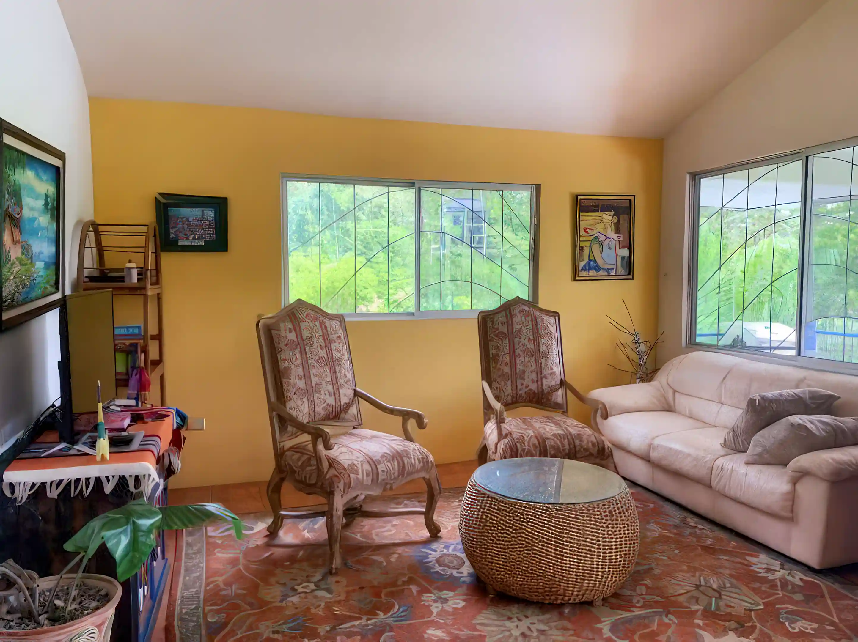 Lounge upstairs