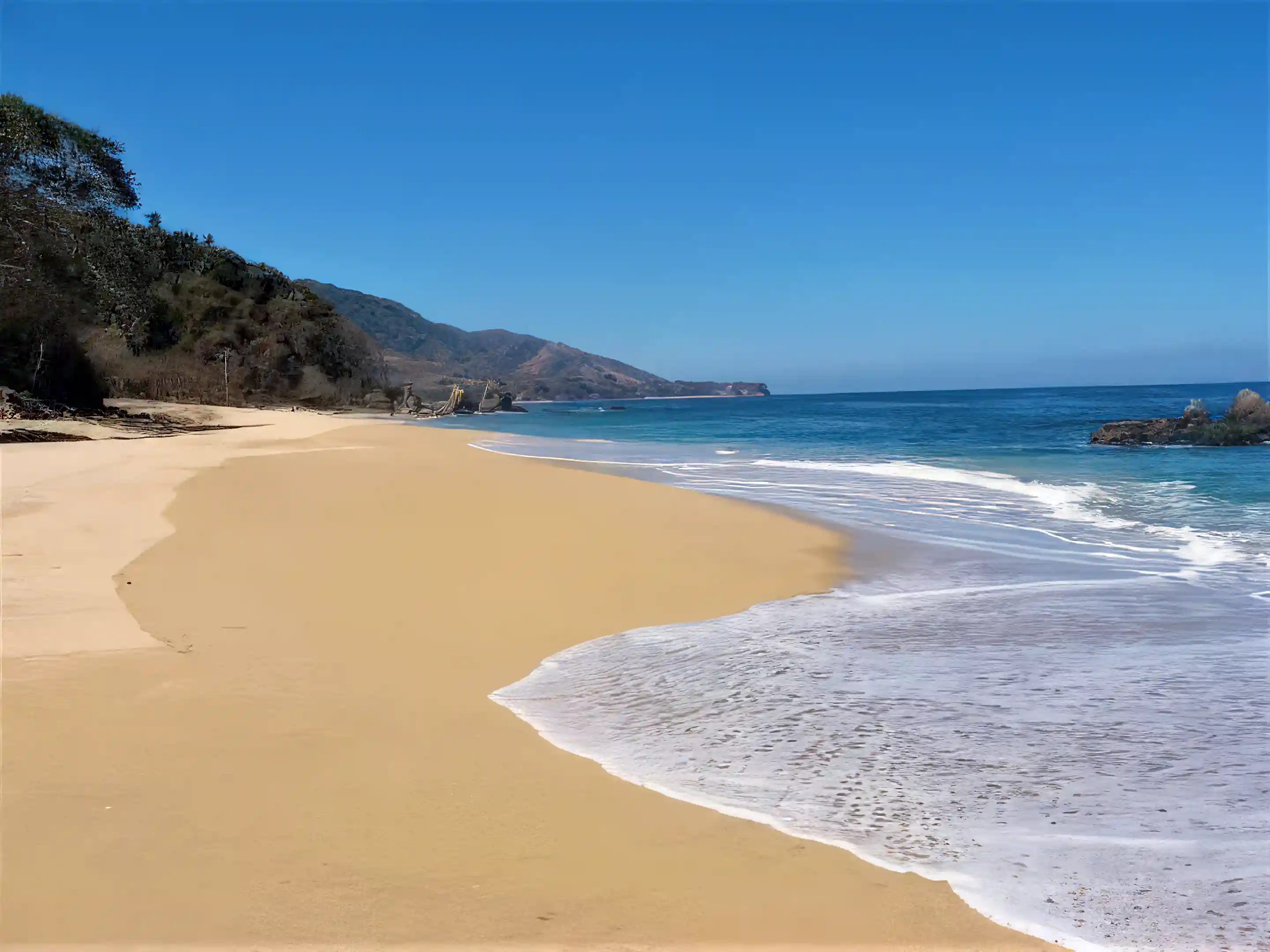 Big Beach... a 10 min walk from Casa Tranquila