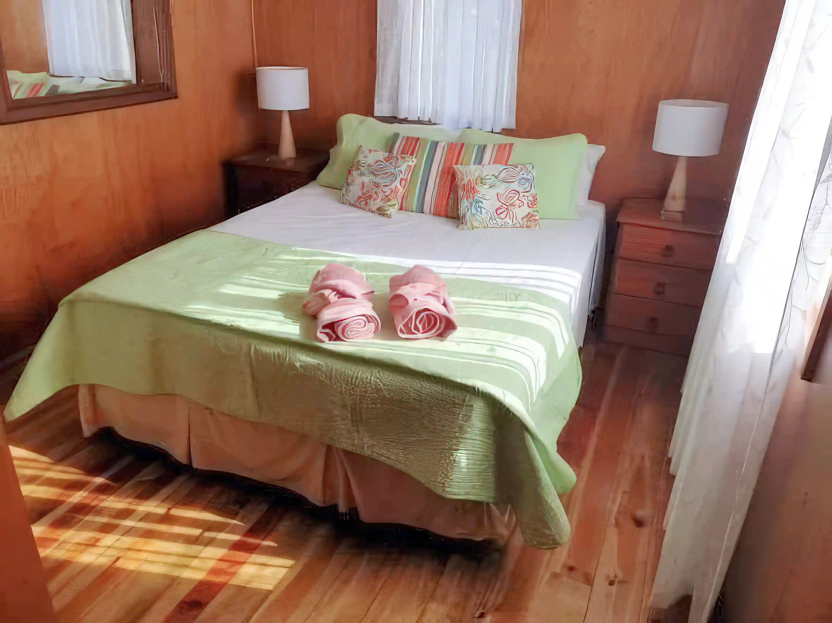 Queen Bed in 1 bedroom bure