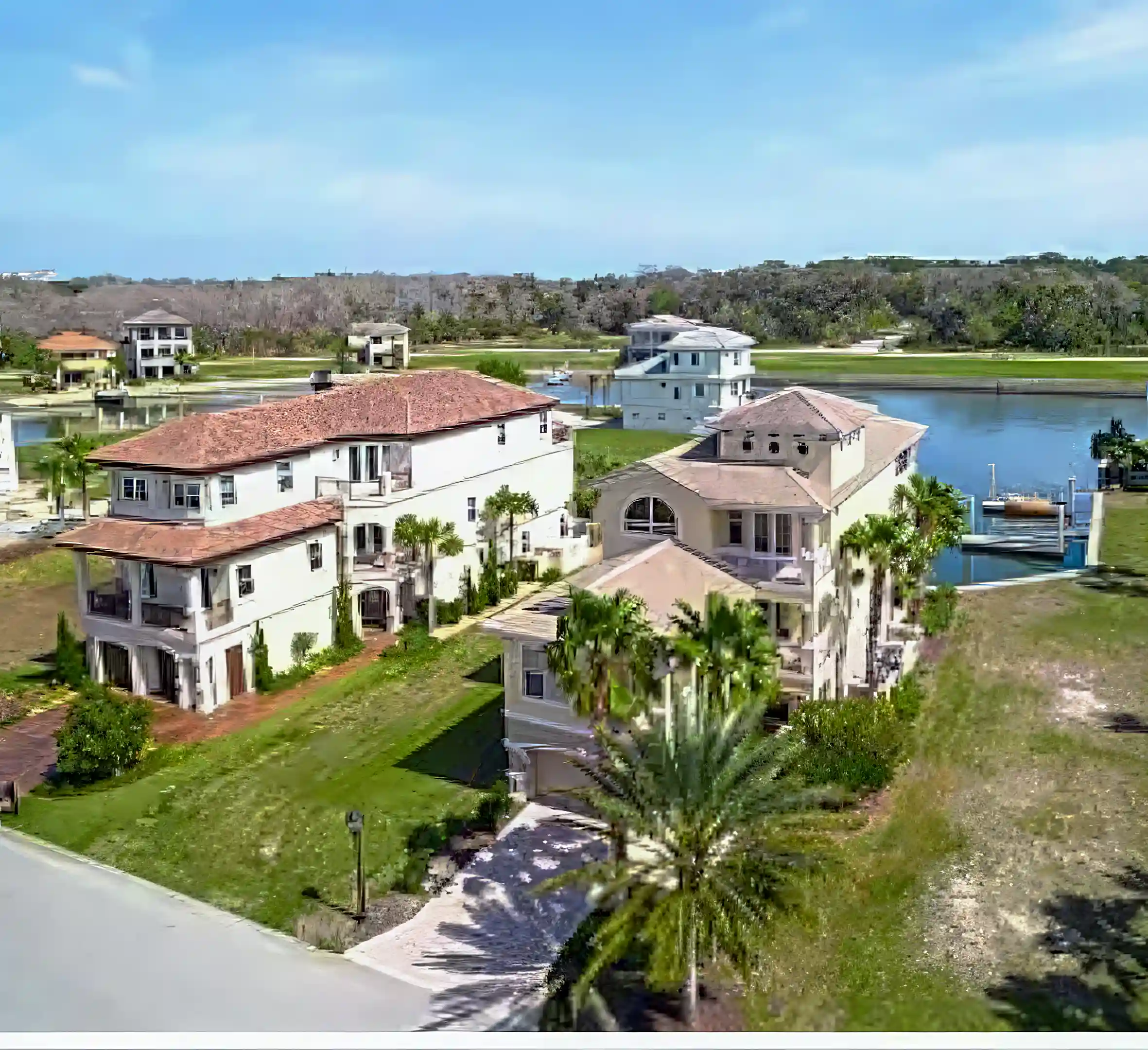 Salt Water Canal Home for Sale in 299 Yacht Harbor Drive, Palm Coast, Florida, USA Viviun