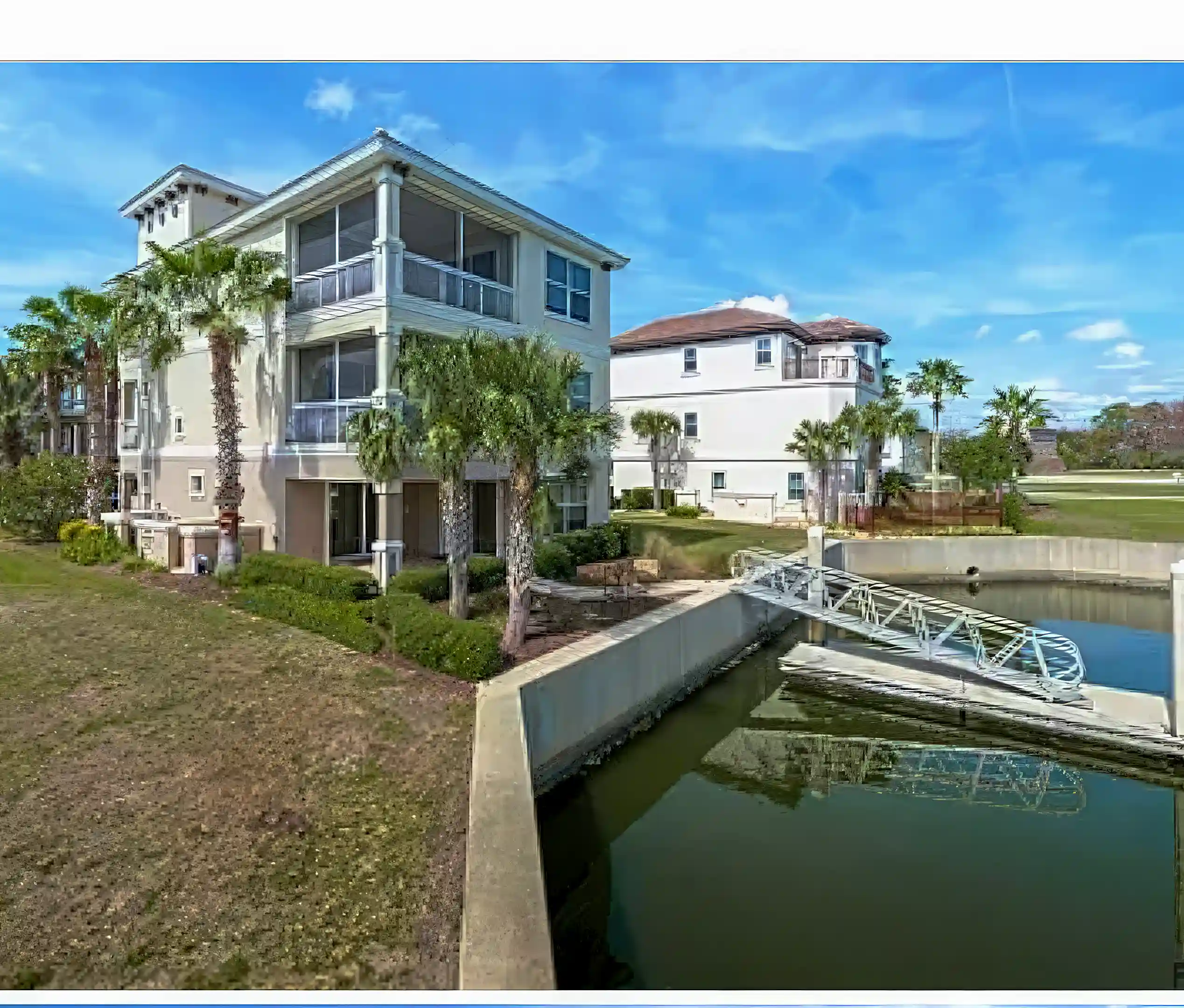 Salt Water Canal Home for Sale in 299 Yacht Harbor Drive, Palm Coast