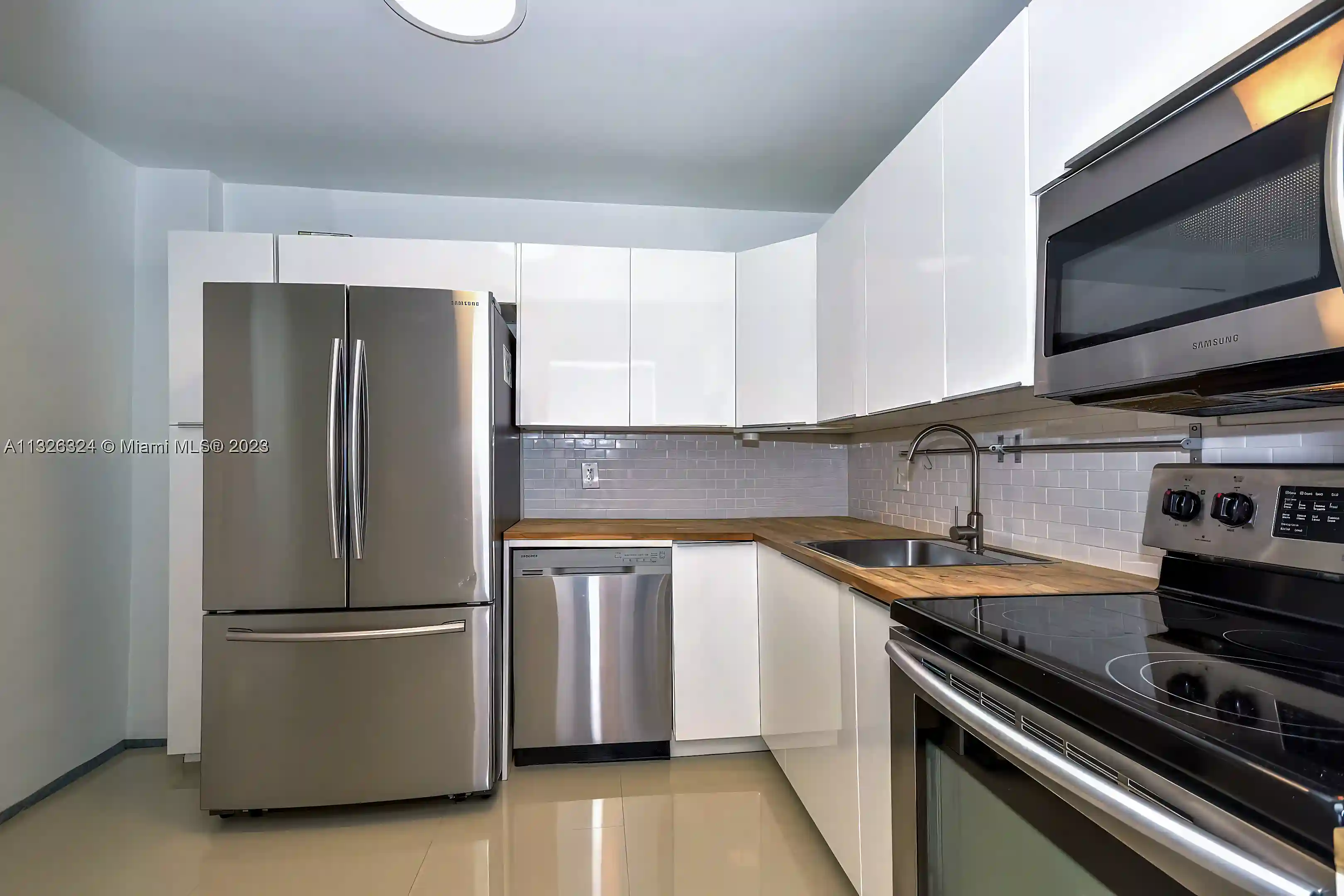 2 Bed, 2 Bath Waterfront Condo for Sale in 3660 Ne 166th St 402