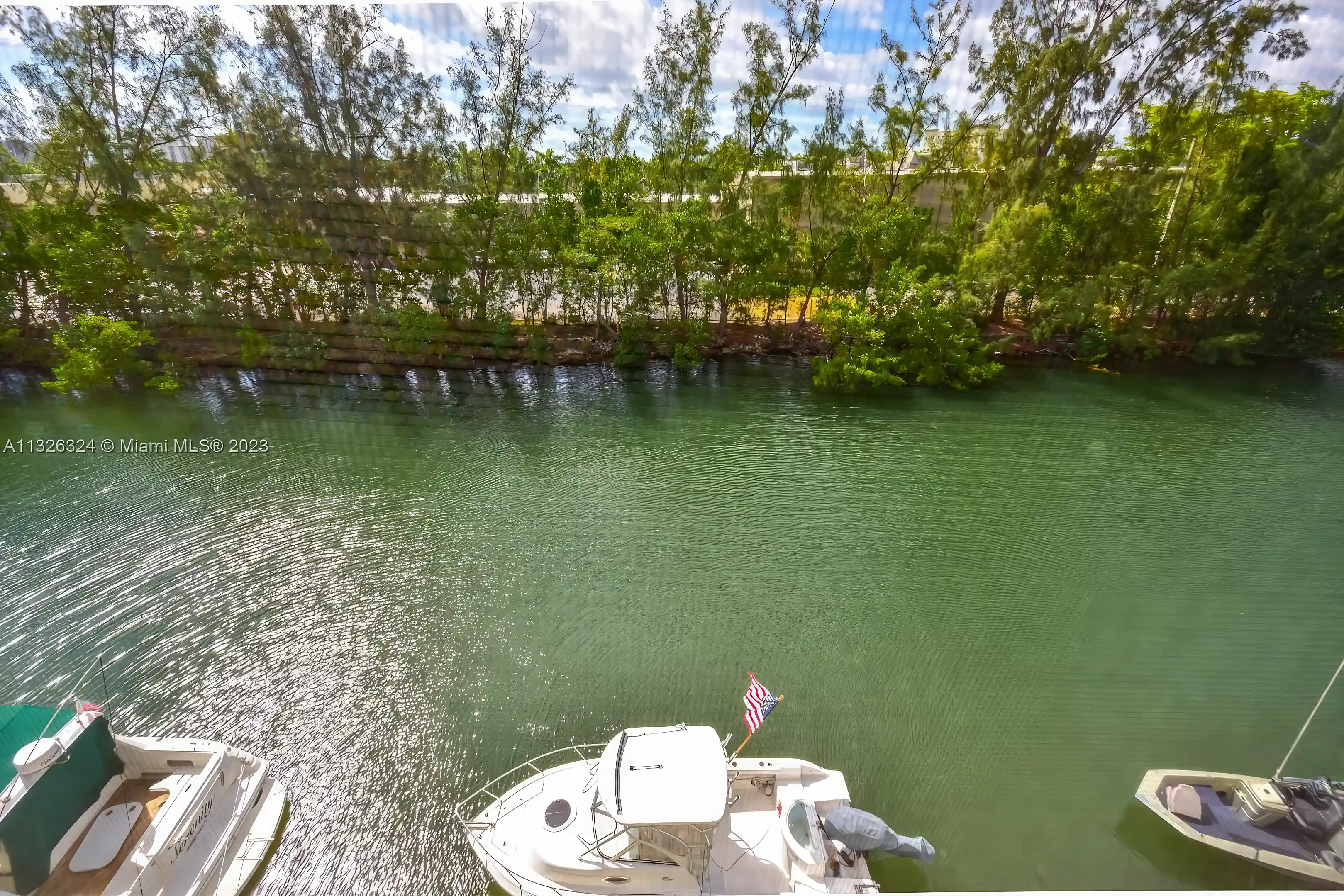 Curated visual reference: Fresh Look at 2 Bed 2 Bath Waterfront Condo For Sale In 3660