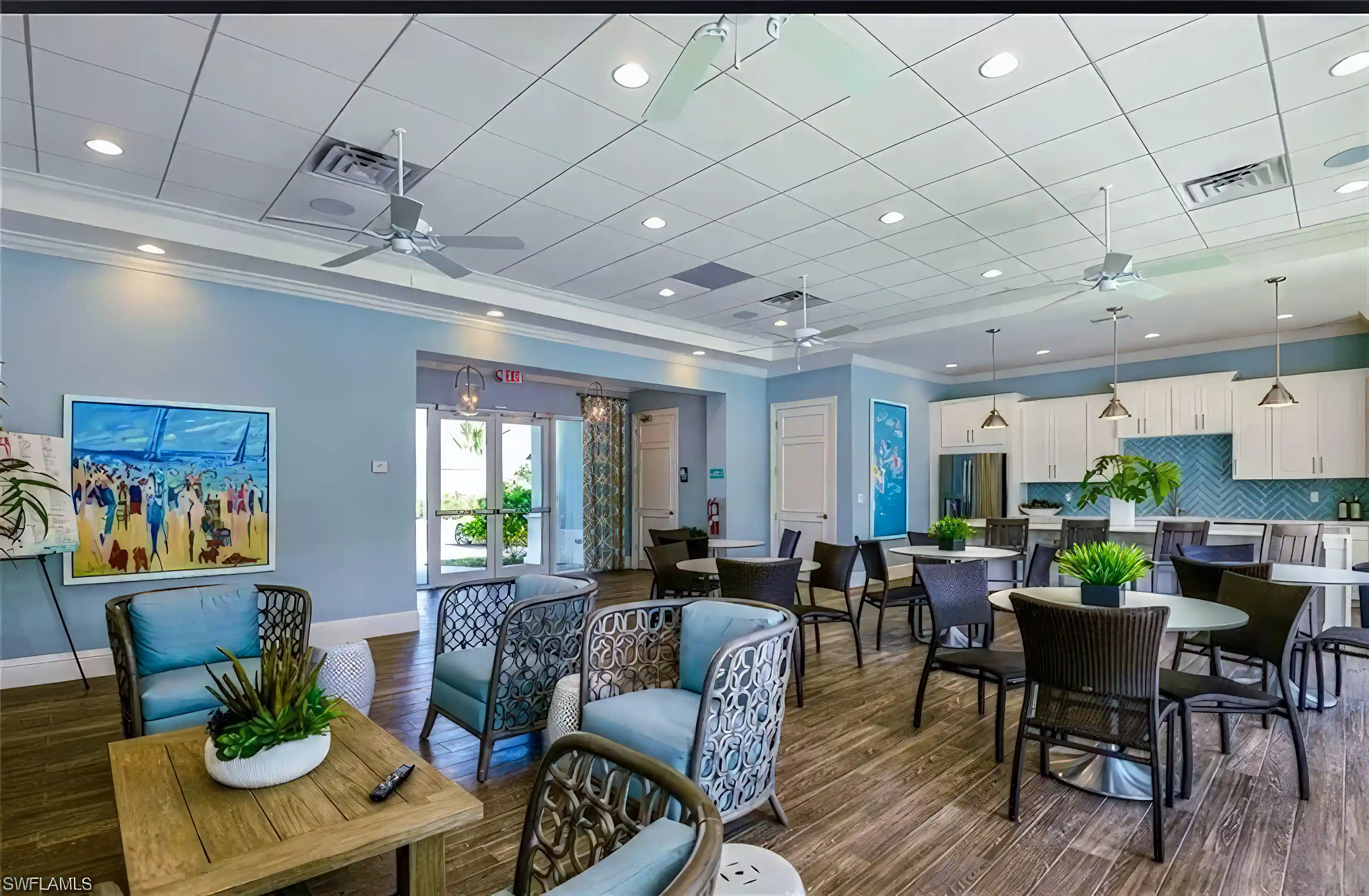 Townhouse for Sale in 6940 Avalon Cir 505, Naples, Florida, USA