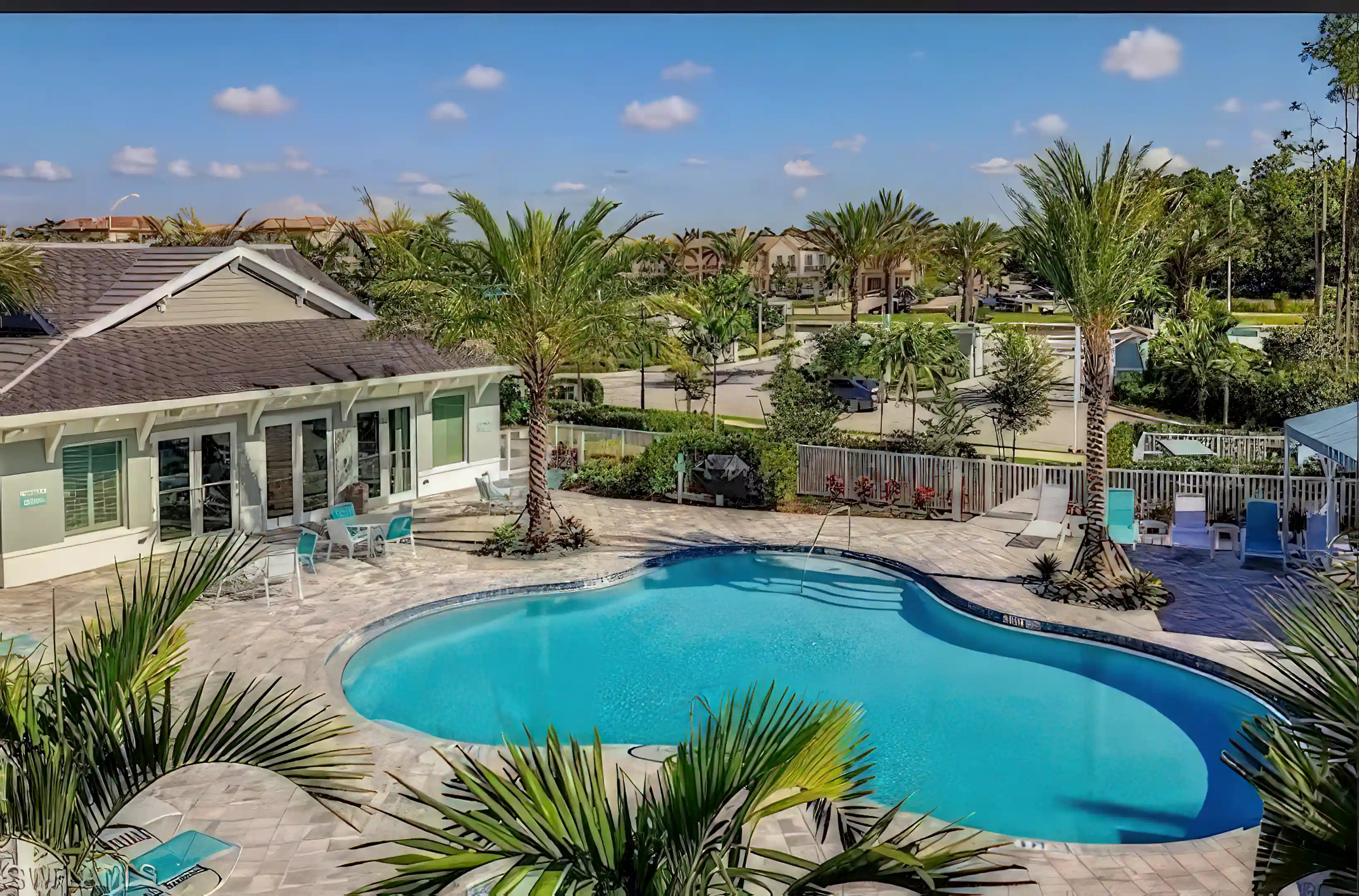 Townhouse for Sale in 6940 Avalon Cir 505, Naples, Florida, USA