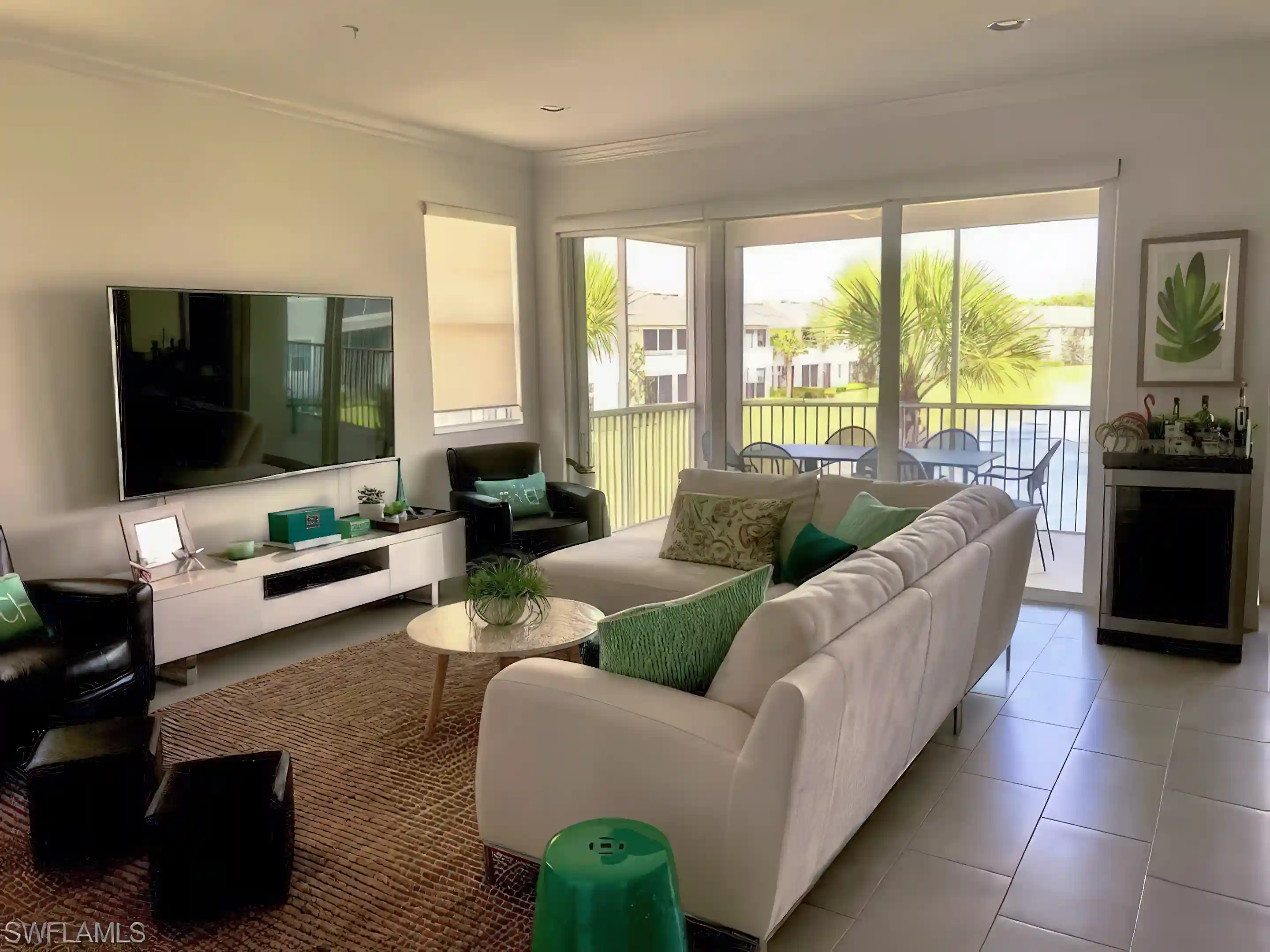 Townhouse for Sale in 6940 Avalon Cir 505, Naples, Florida, USA