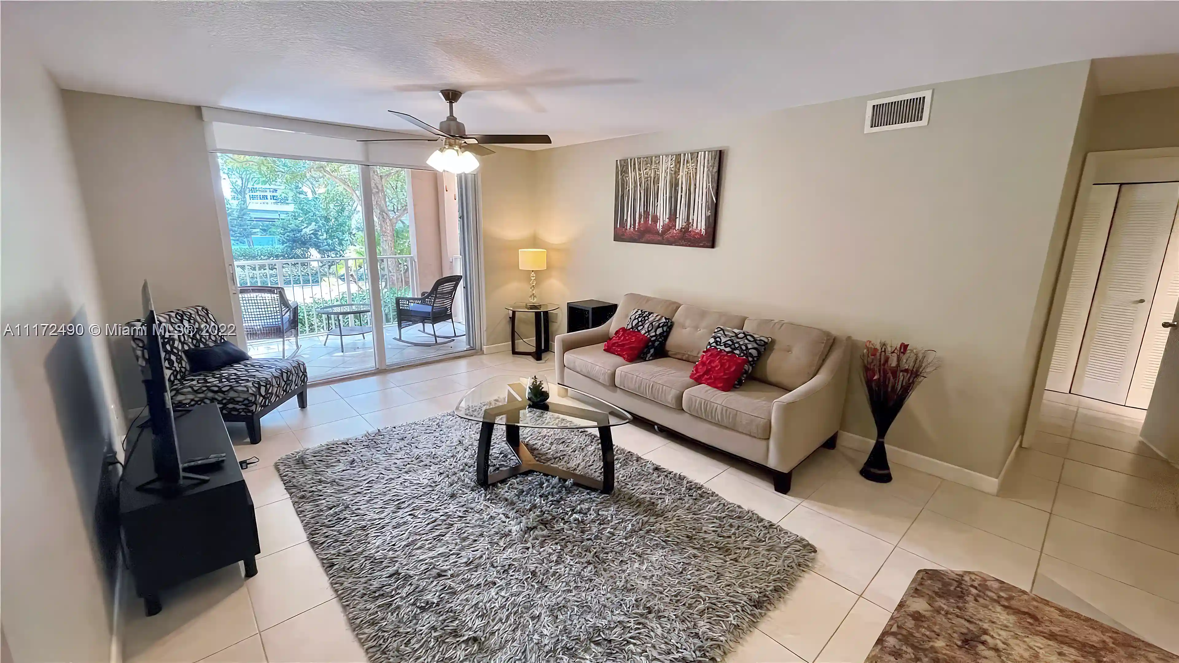 Condo for Sale in 19555 E Country Club Dr # 8-204, Aventura, Florida, USA