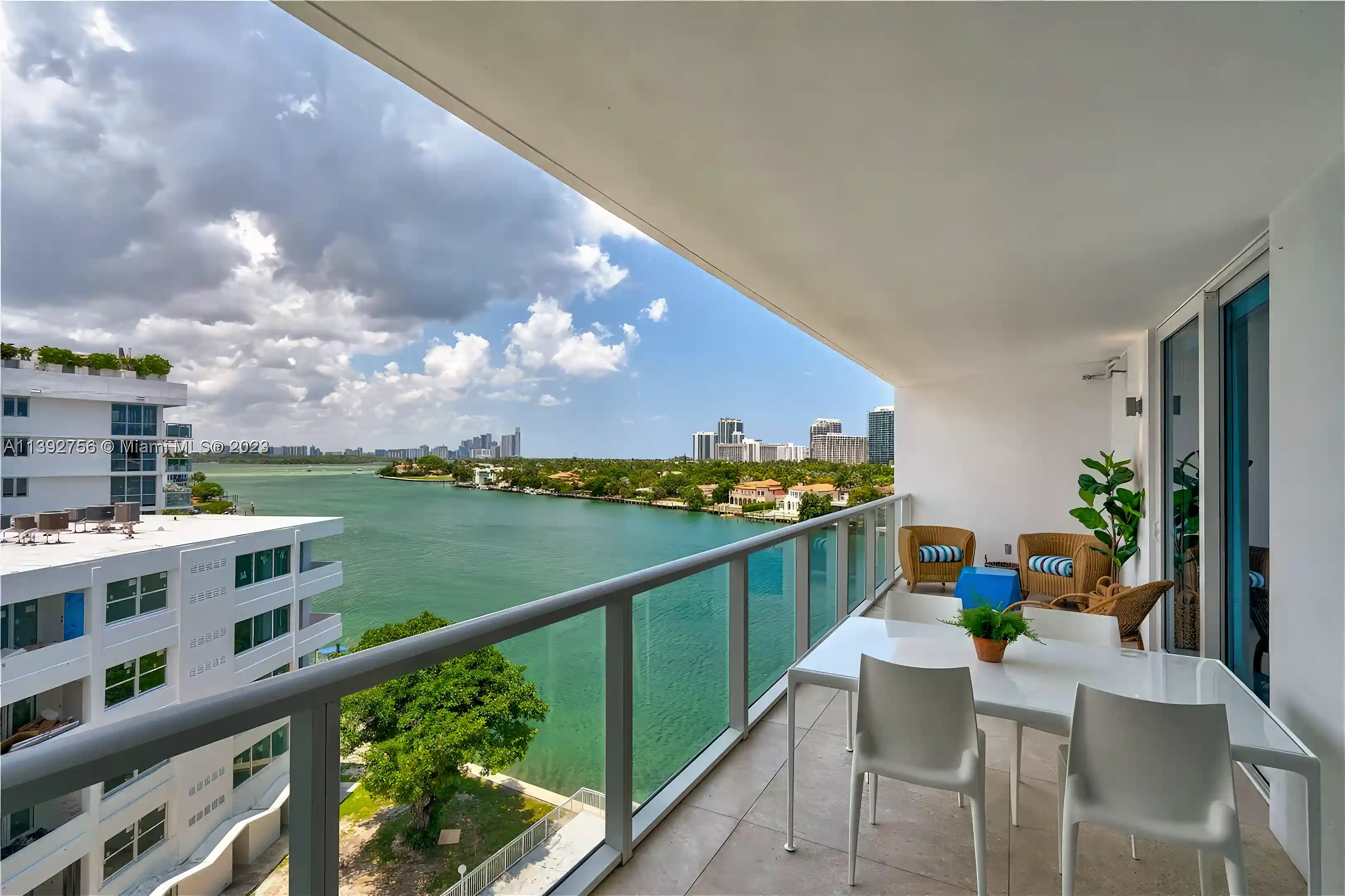 Condo for Sale in 9821 E Bay Harbor Dr 802, Bay Harbor Islands, Florida, USA