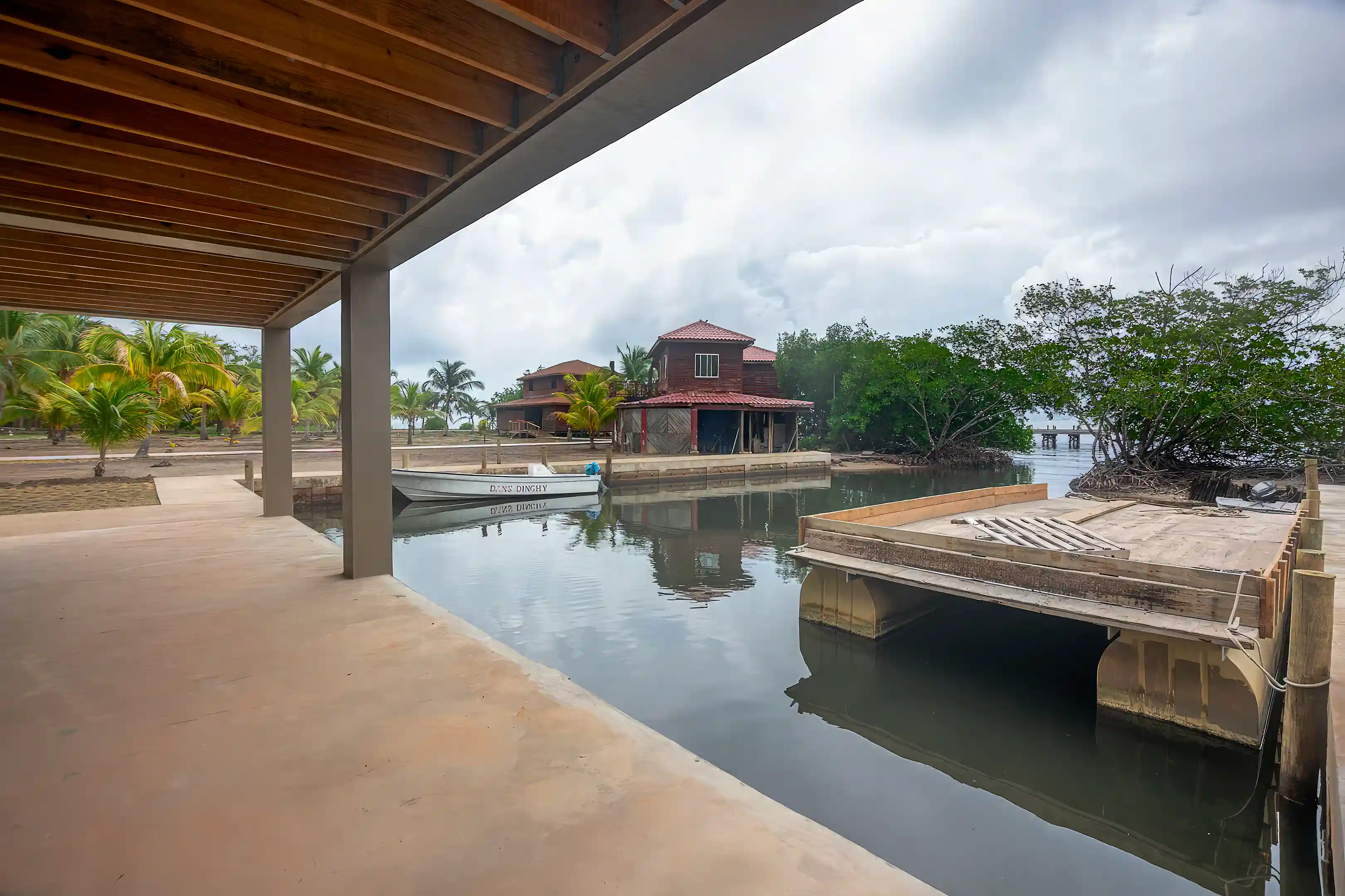 Waterfront Home for Sale in Roatan, Bay Island, Honduras