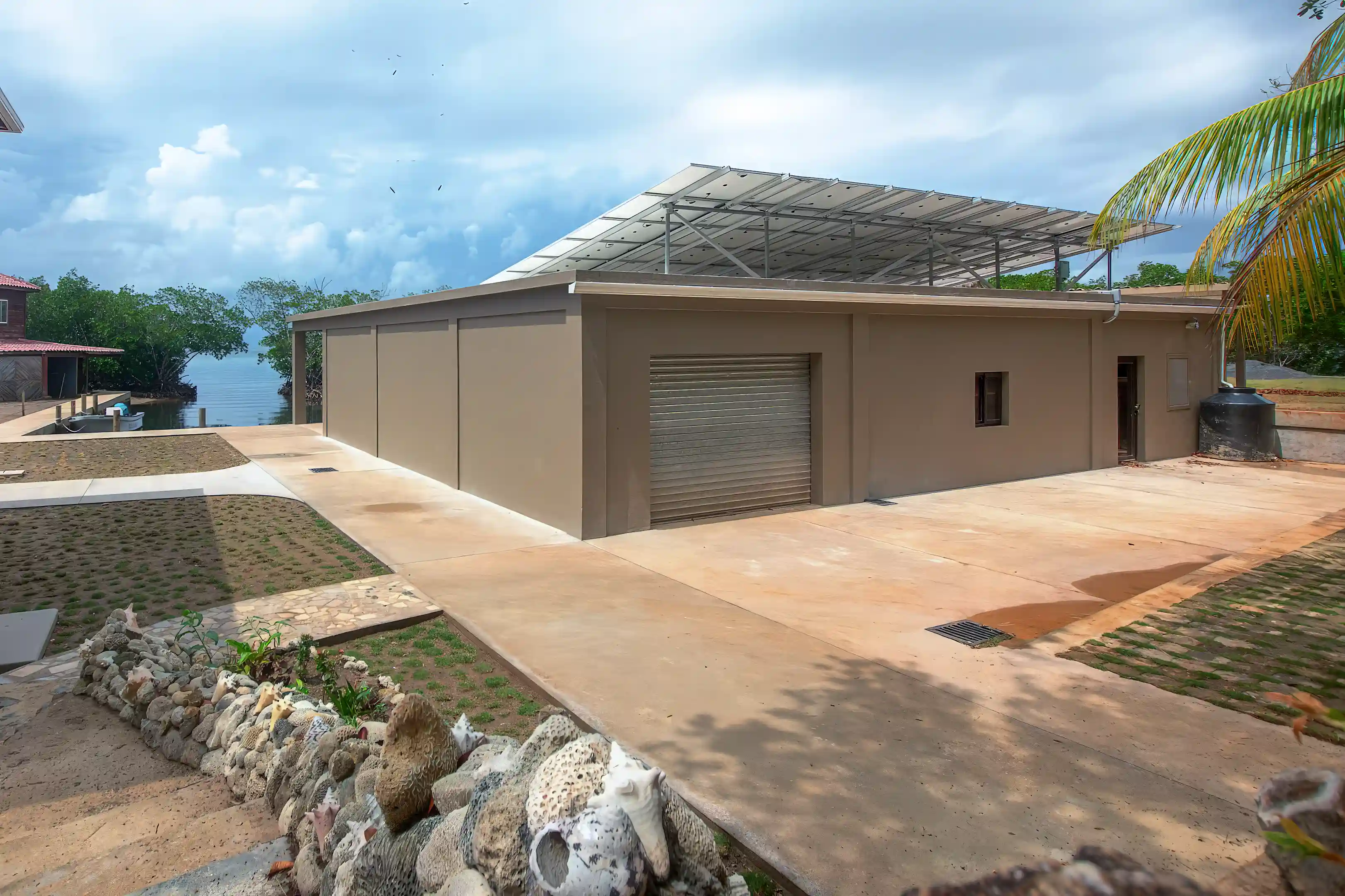 Waterfront Home for Sale in Roatan, Bay Island, Honduras