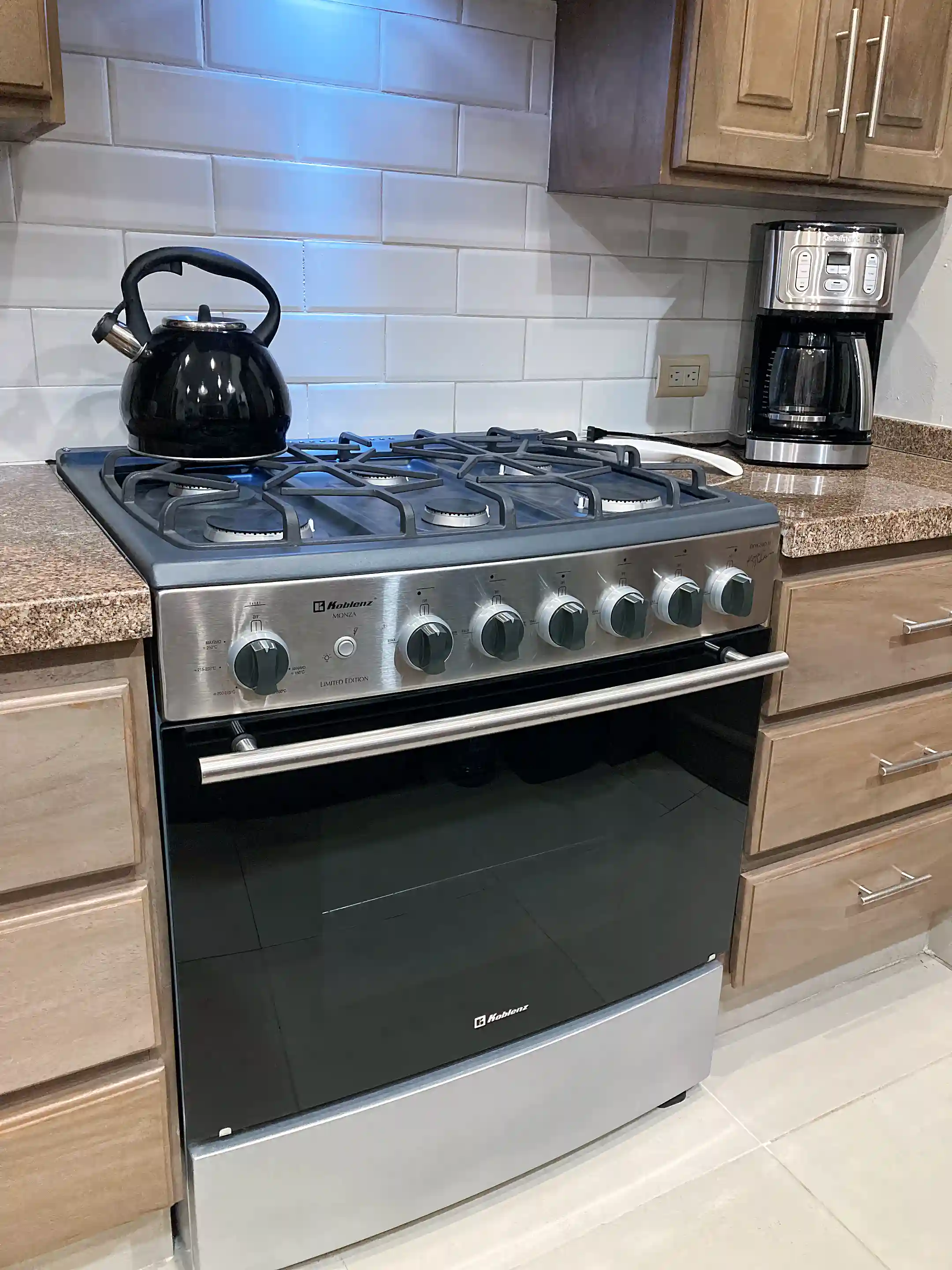 NEW SS GAS RANGE/OVEN