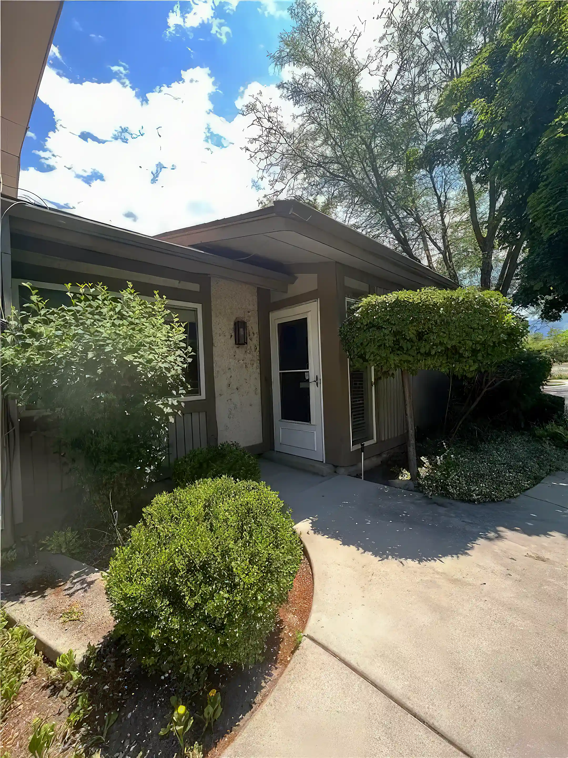 Apartment for Rent in 5695 S Waterbury Way, salt Lake City, Ut, Salt