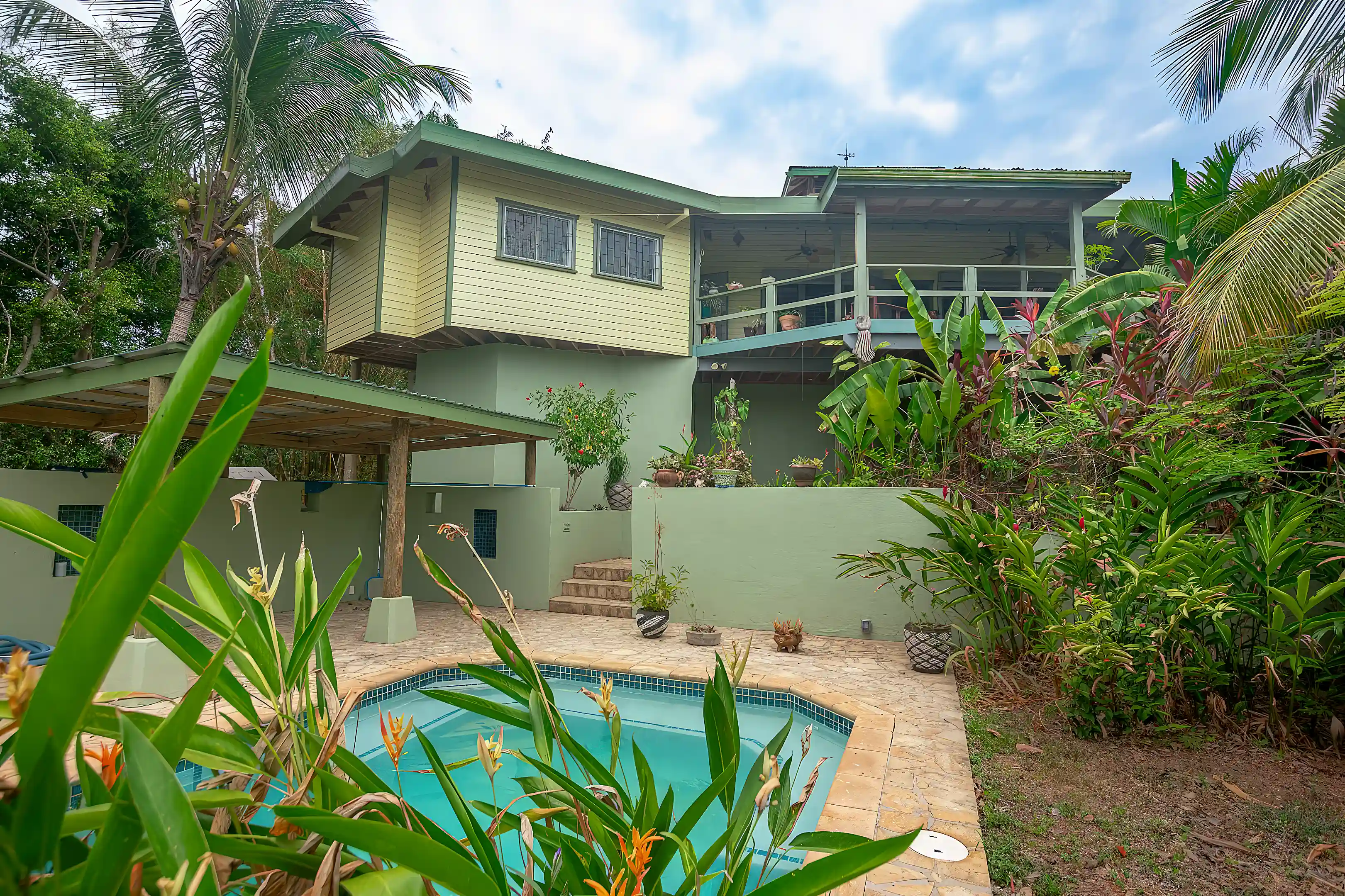 Home for Sale in Roatan, Bay Island, Honduras