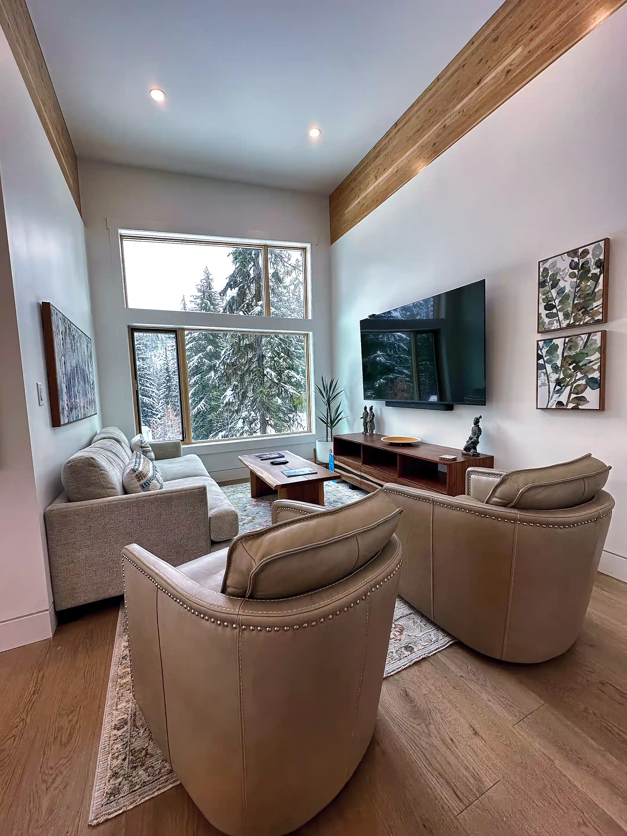 Ski Resort Home for Sale and Rent in 201 Rockcut Road, Rossland