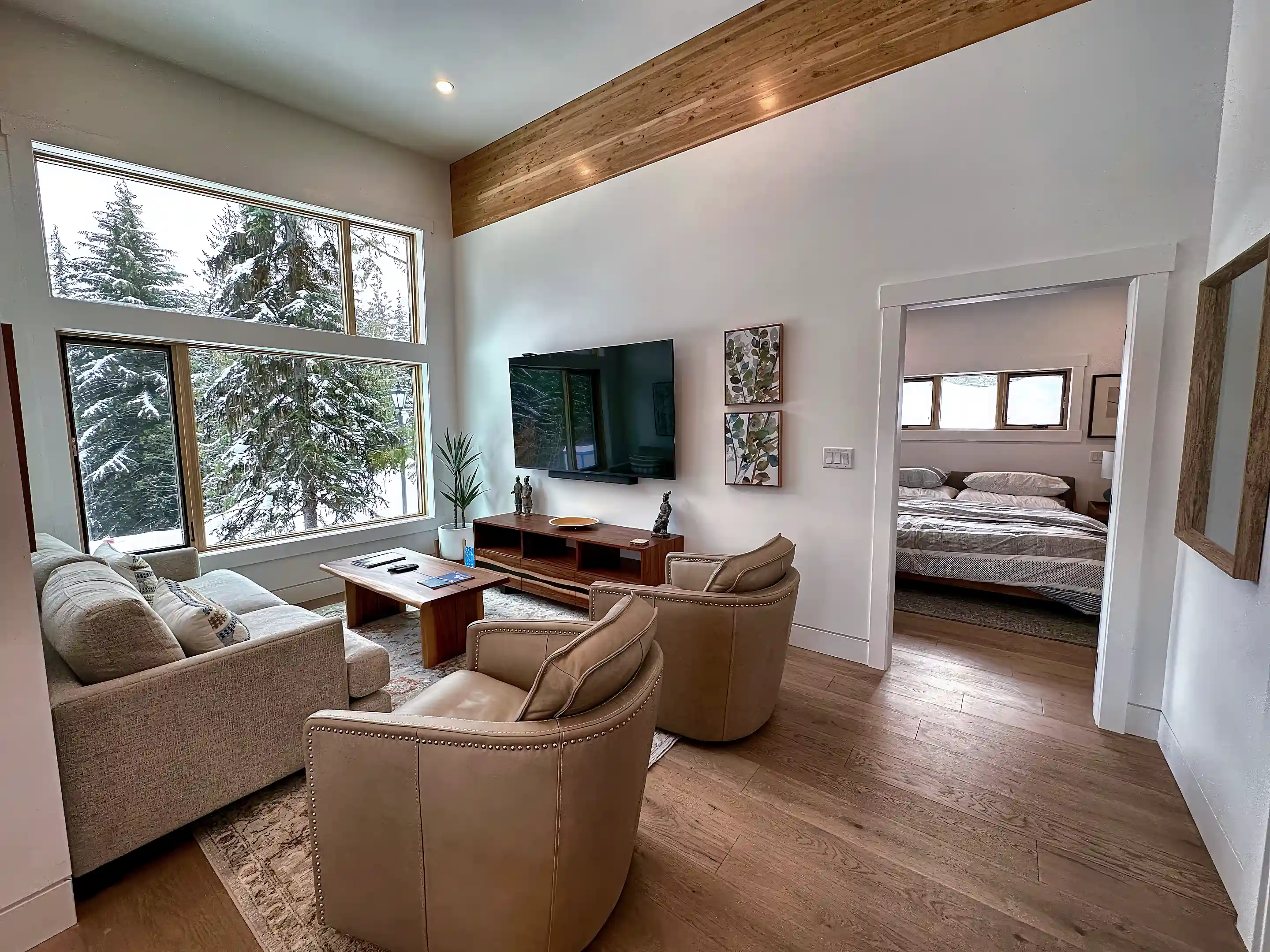 Ski Resort Home for Sale and Rent in 201 Rockcut Road, Rossland, British Columbia, Canada Viviun