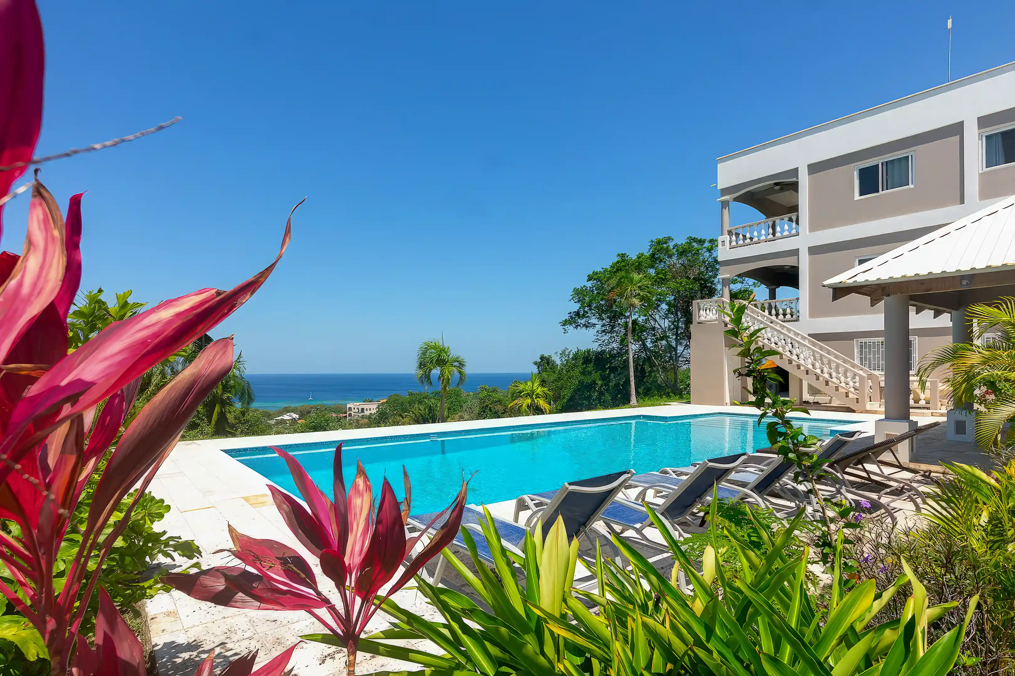 Home for Sale in Roatan, Bay Island, Honduras