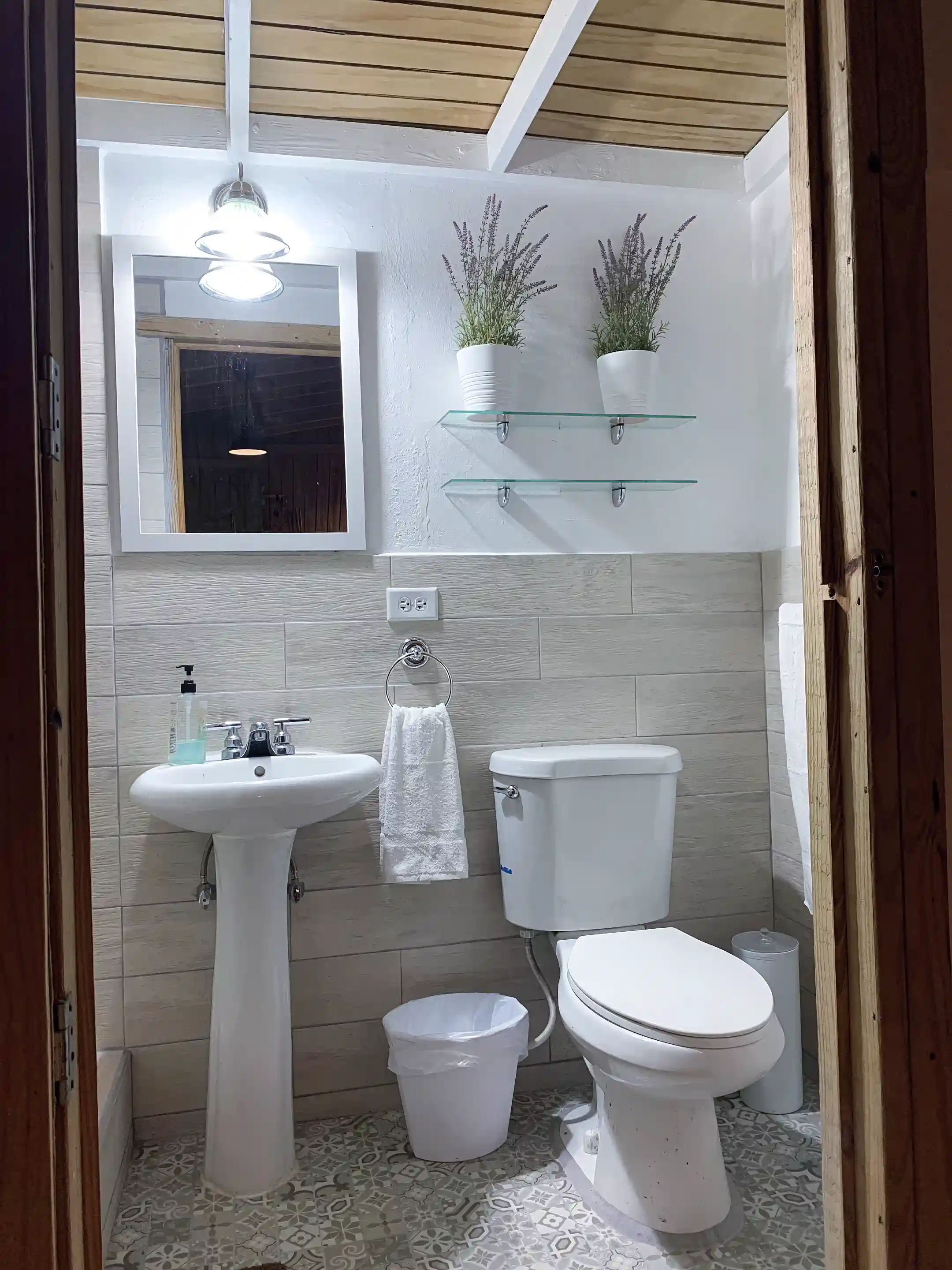 Riverfront Home for Sale in Km. 6.8, Patillas, Puerto Rico Viviun