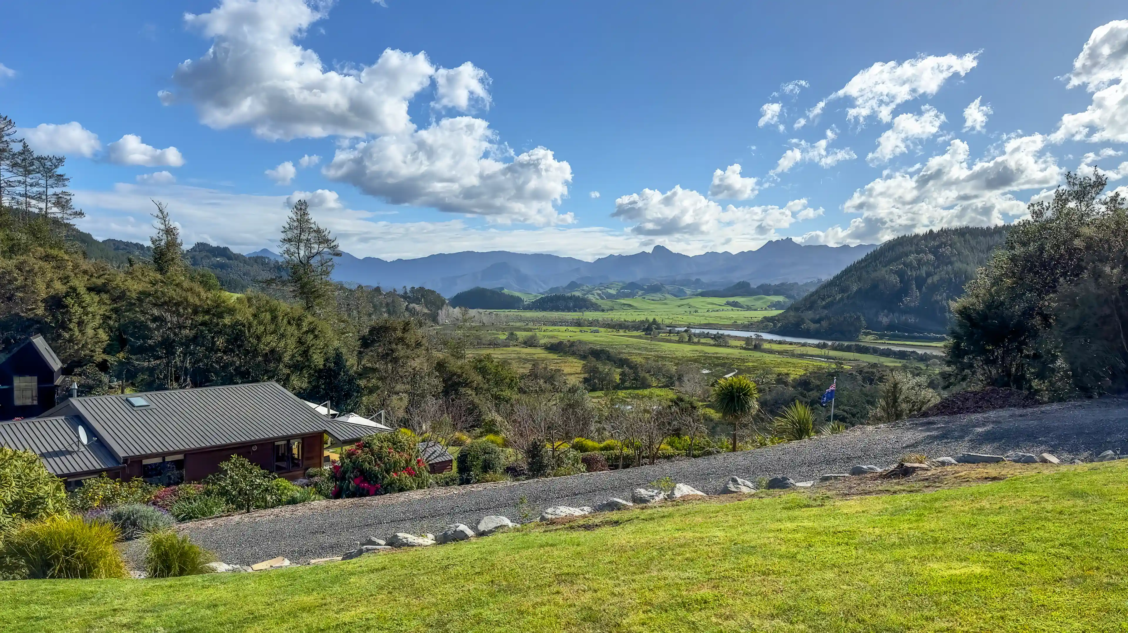 Lifestyle Property for Sale in 492 Hikuai Settlement Road, Hikuai