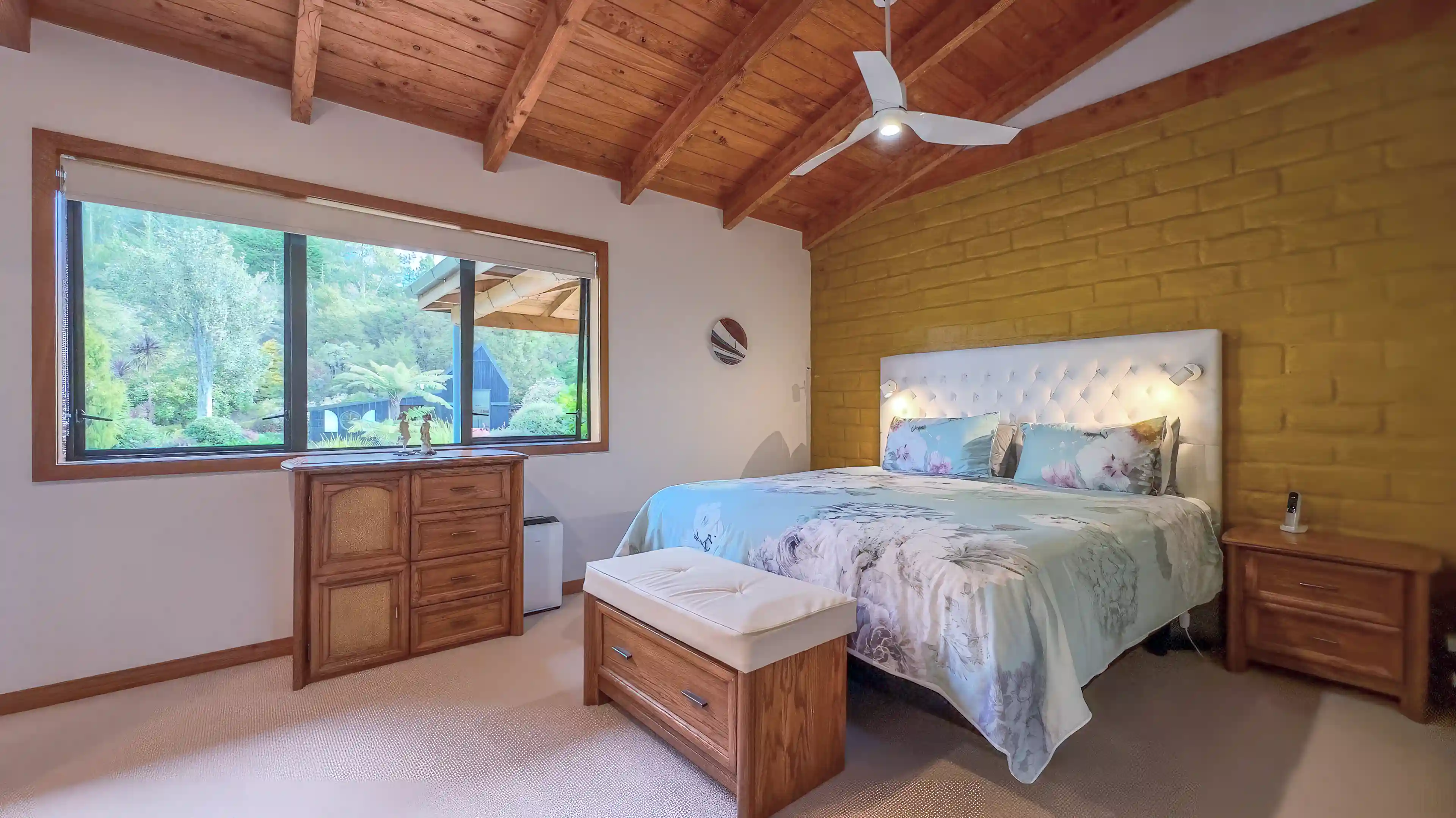 Lifestyle Property for Sale in 492 Hikuai Settlement Road, Hikuai