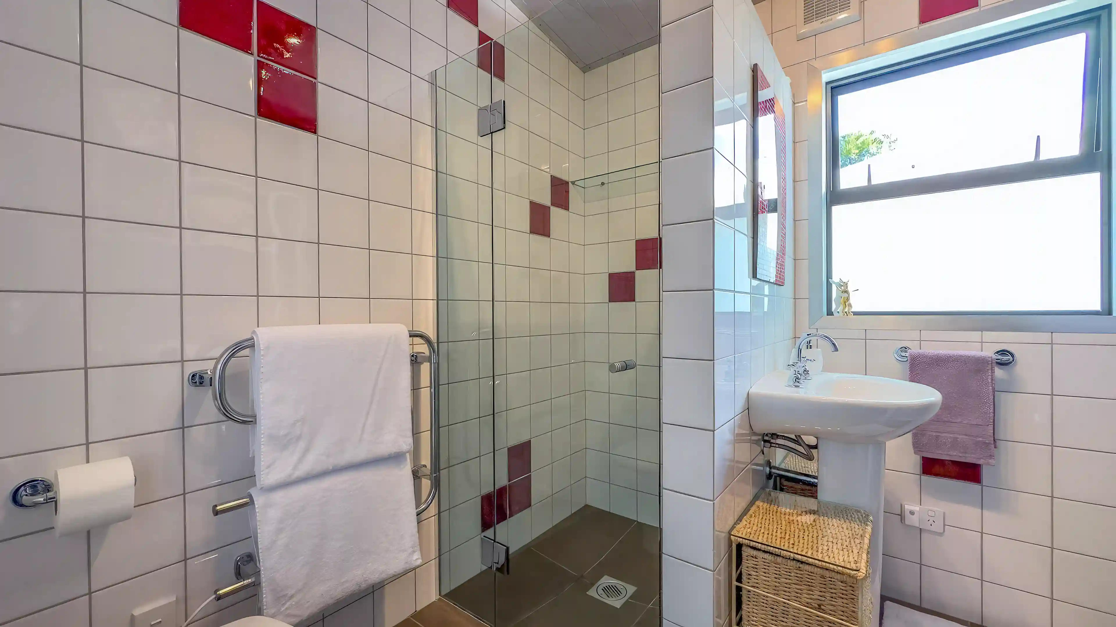 Lifestyle Property for Sale in 492 Hikuai Settlement Road, Hikuai