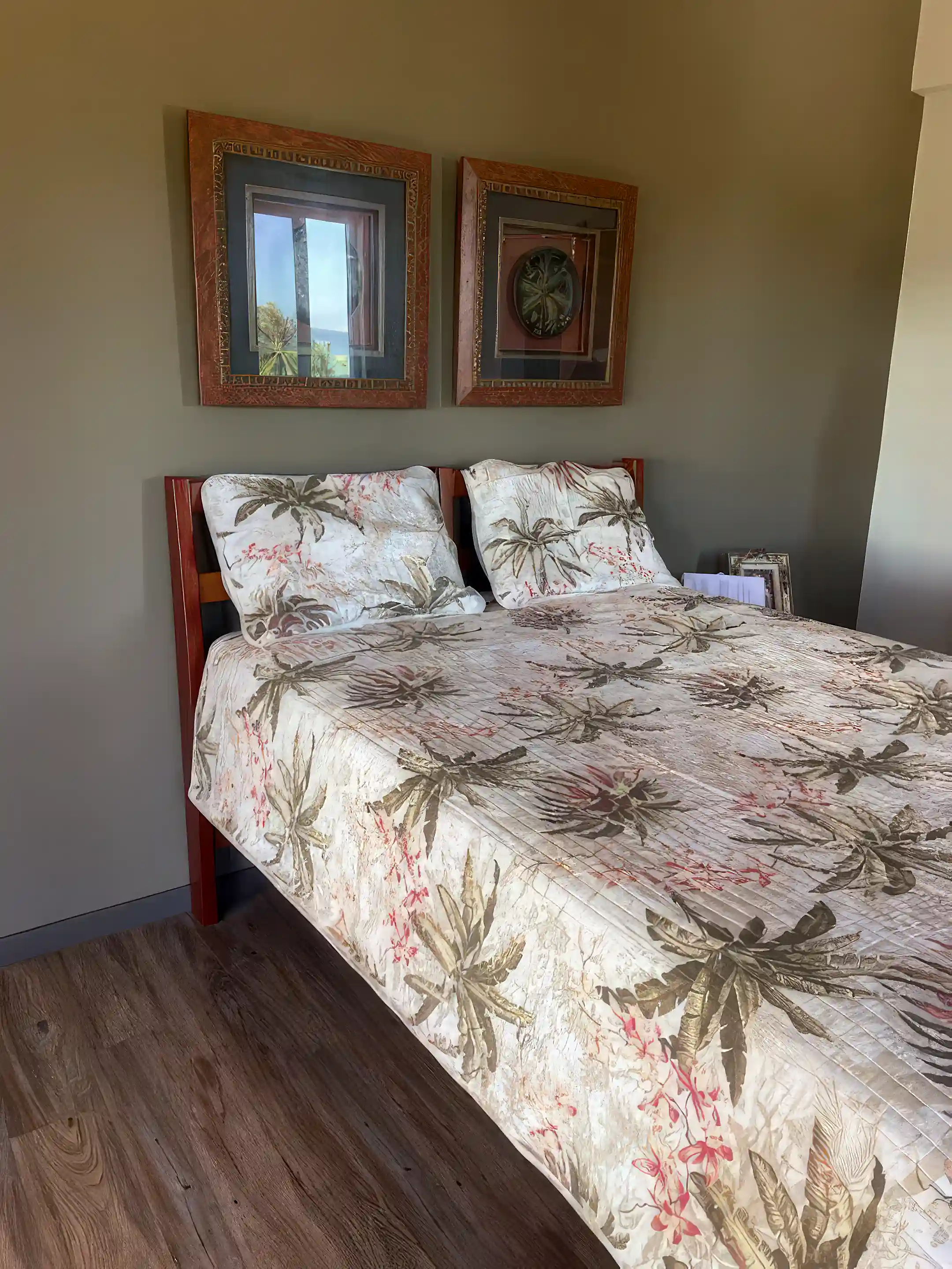 Queen bedroom on main level