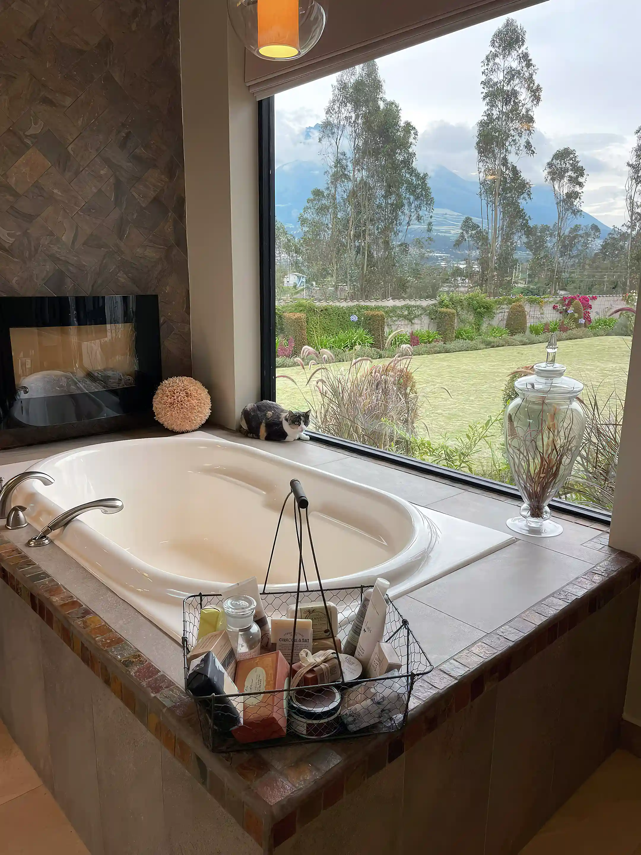 Luxury Villa for Sale in Cotacachi, Imbabura, Ecuador Viviun