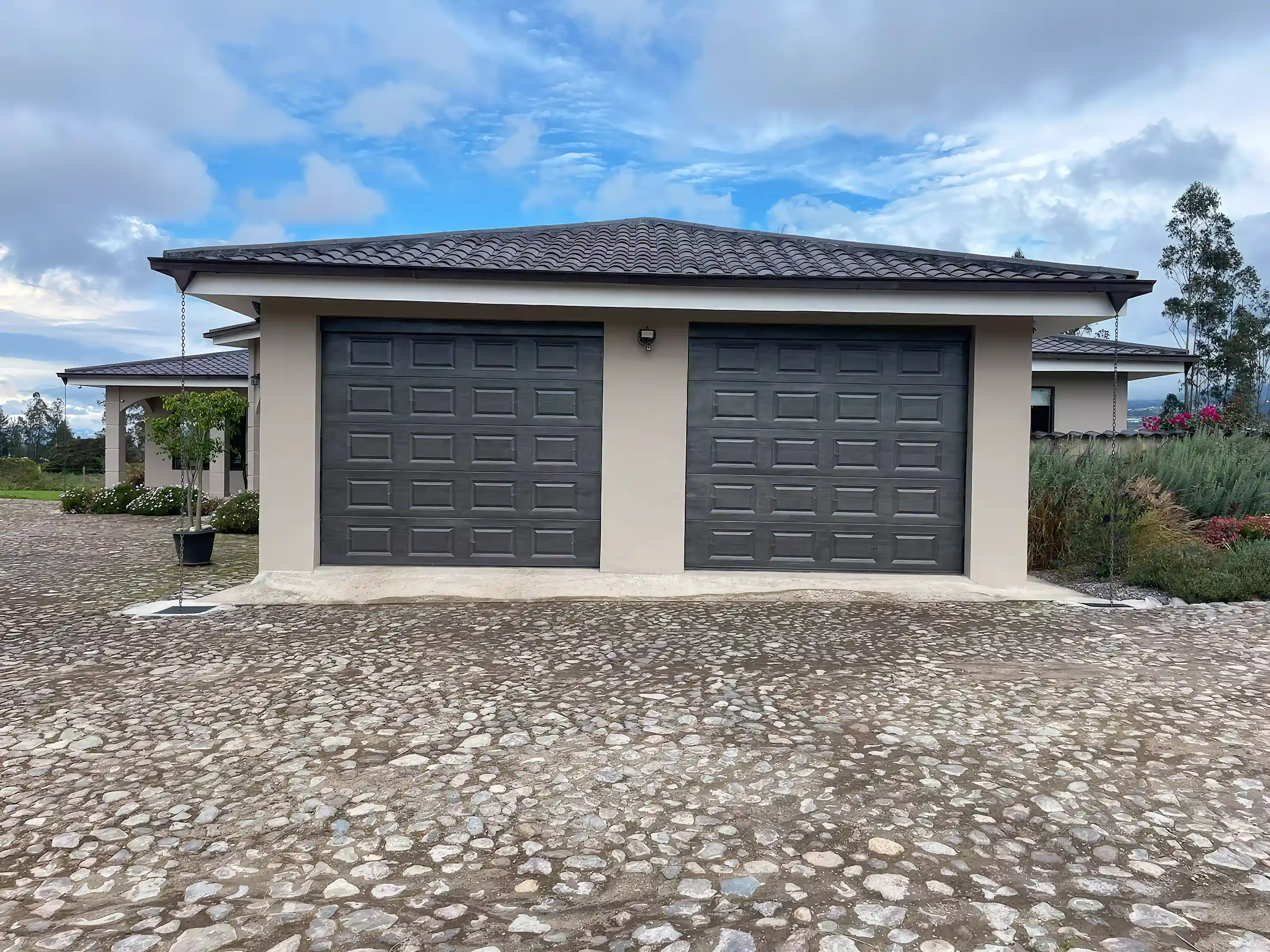 Luxury Villa for Sale in Cotacachi, Imbabura, Ecuador Viviun