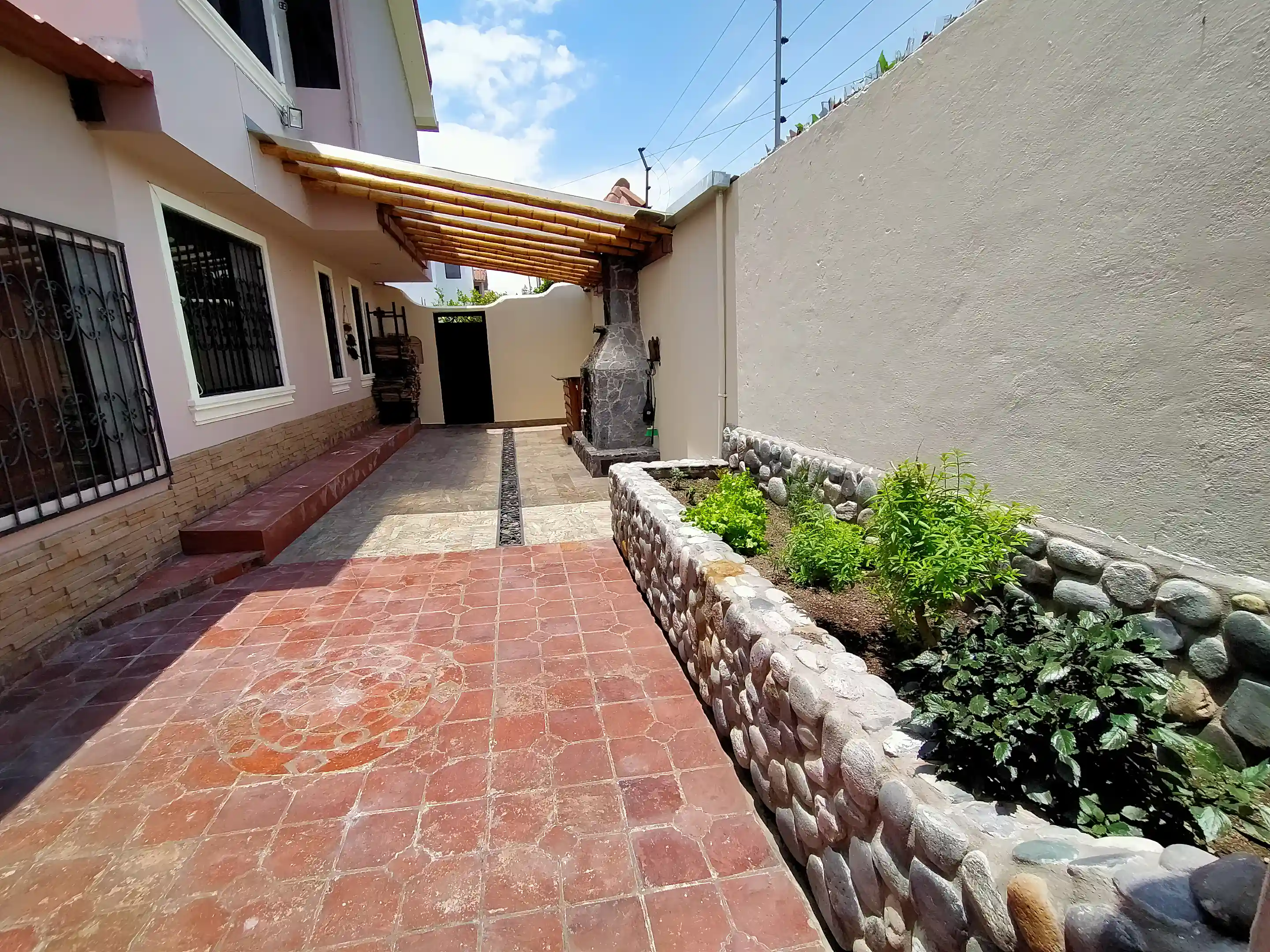 SemiDetached House for Sale in Eloy Alfaro, Cotacachi, Imbabura, Ecuador