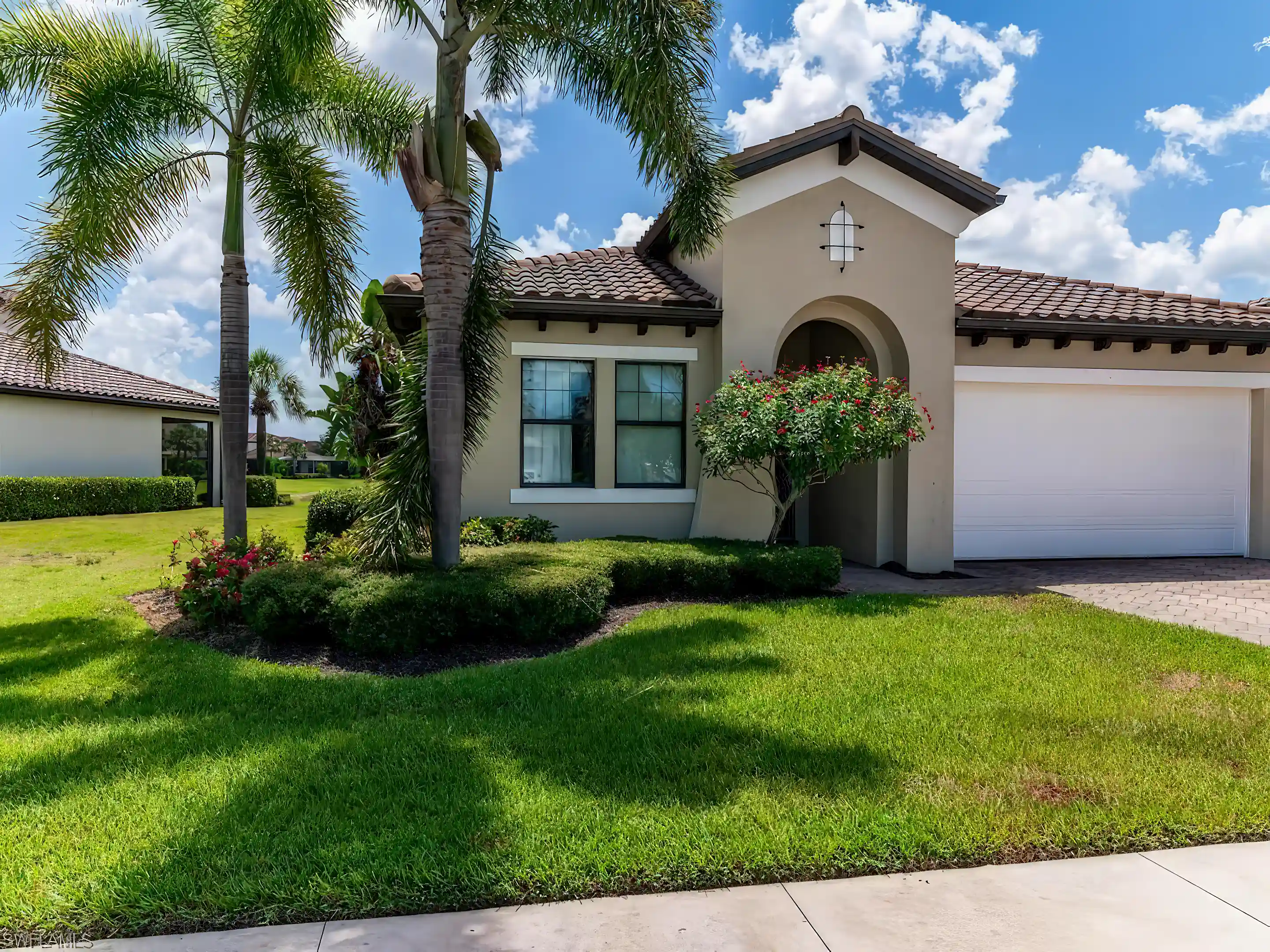 Furnished Single Family Home for Sale in 4719 Abaca Circle, Naples, Florida, USA