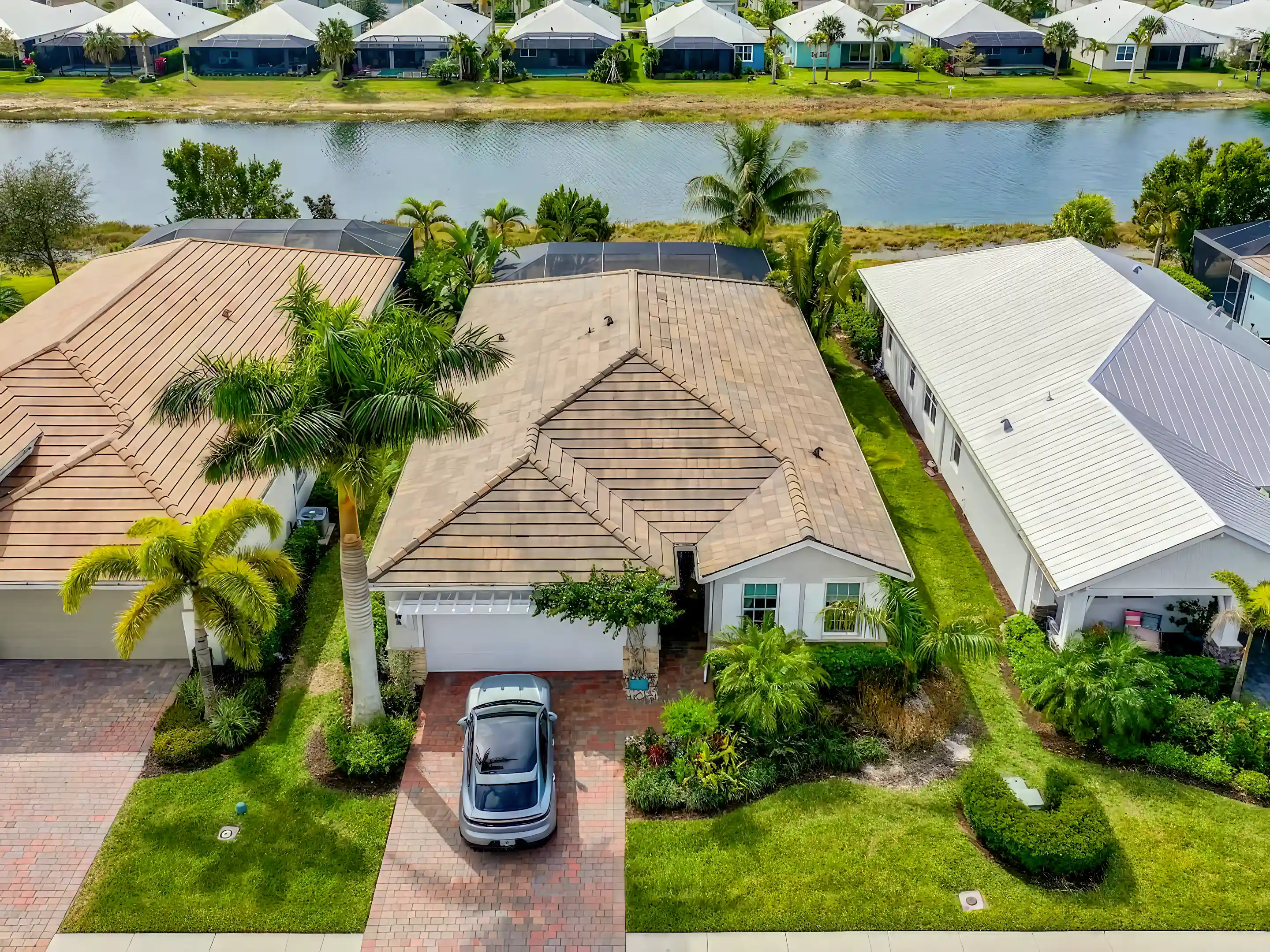 Home for Sale in 14560 Catamaran Pl, Naples, Florida, USA