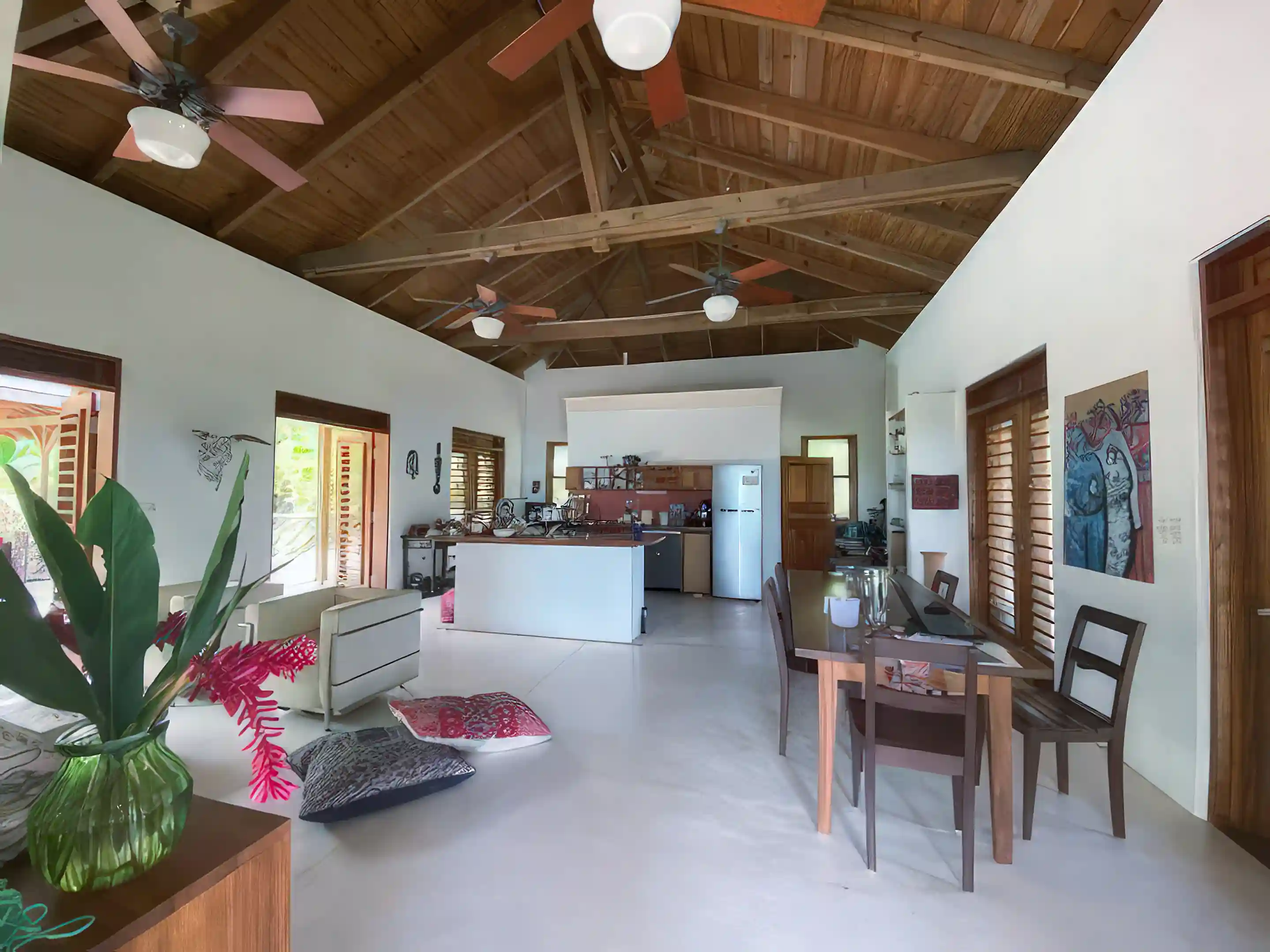 Tropical Paradise for Sale in Sandy Bay, Guanaja, Honduras Viviun