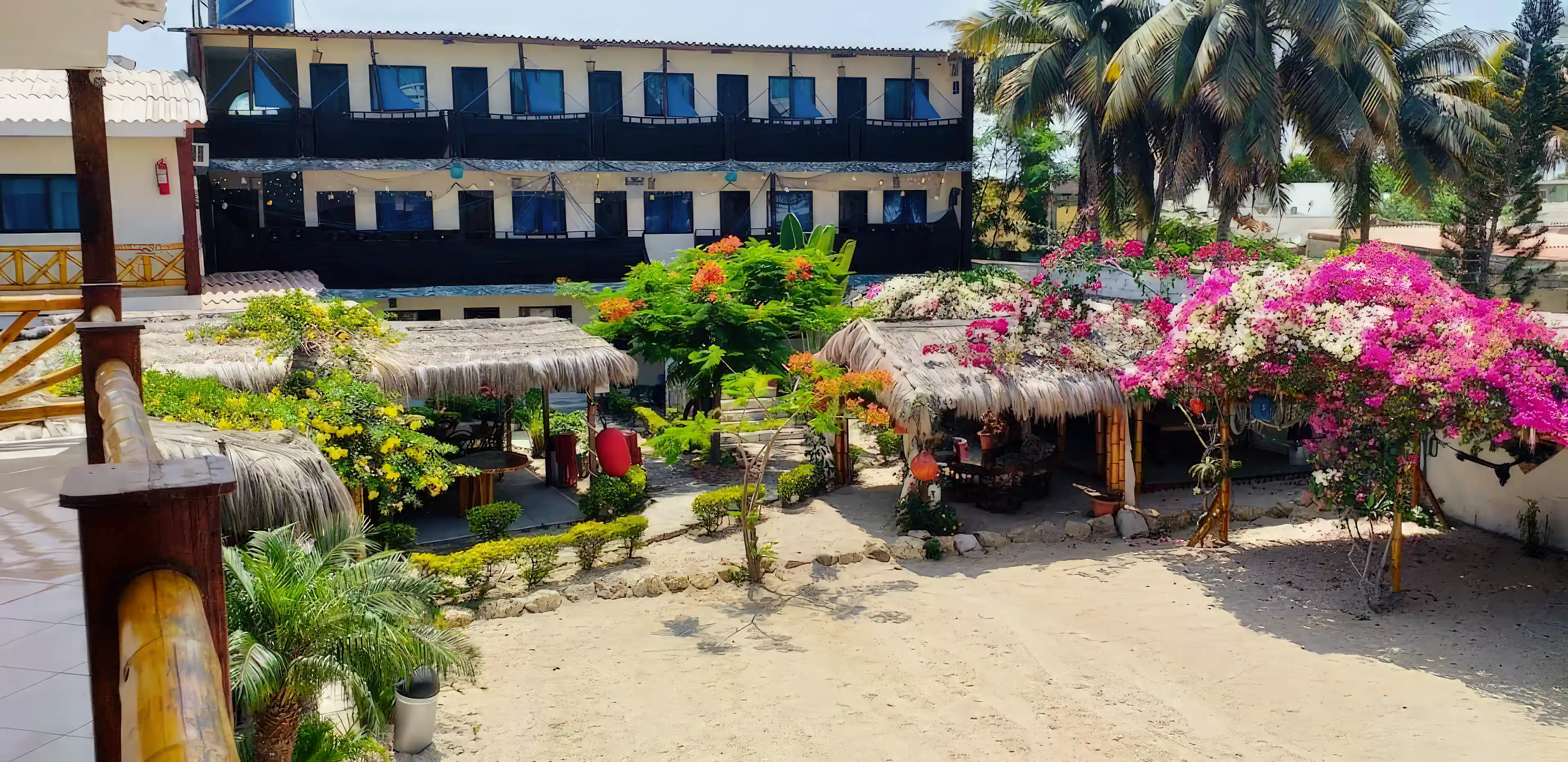 Beach Hotel for Sale in Jose Alberto Estrella, Salinas, Santa Elena, Ecuador, image size:3840x1867